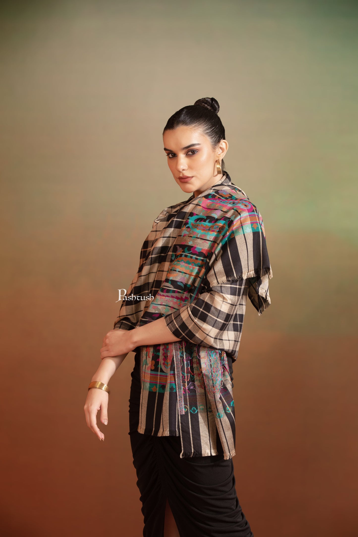 Pashtush India Womens Stoles and Scarves Scarf Pashtush Bamboo Stole, Checkered Weave With Multicoloured Paisley Palla