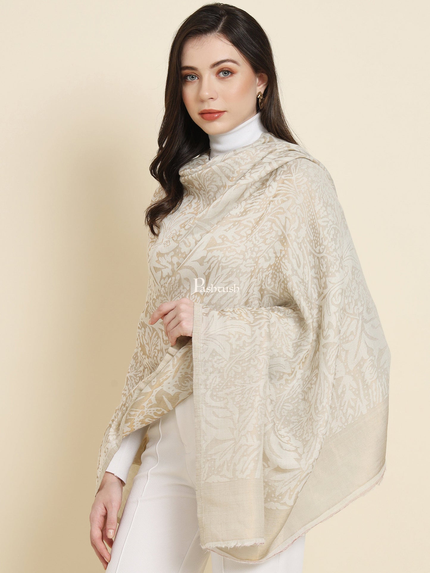 Pashtush India Gift Pack Pashtush His And Her Gift Set Of Pure Wool Ring Shawl And Twilight Metallic Weave Shawl With Wooden Chester Box, Beige and Ivory