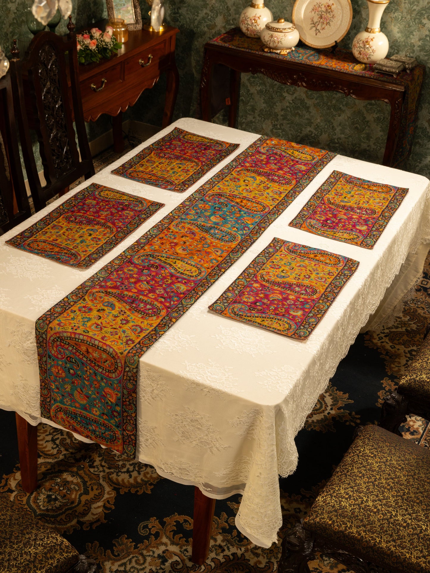 Pashtush India Gift Pack Pashtush Luxury Table Runner, Twilight Collection, Multicolour