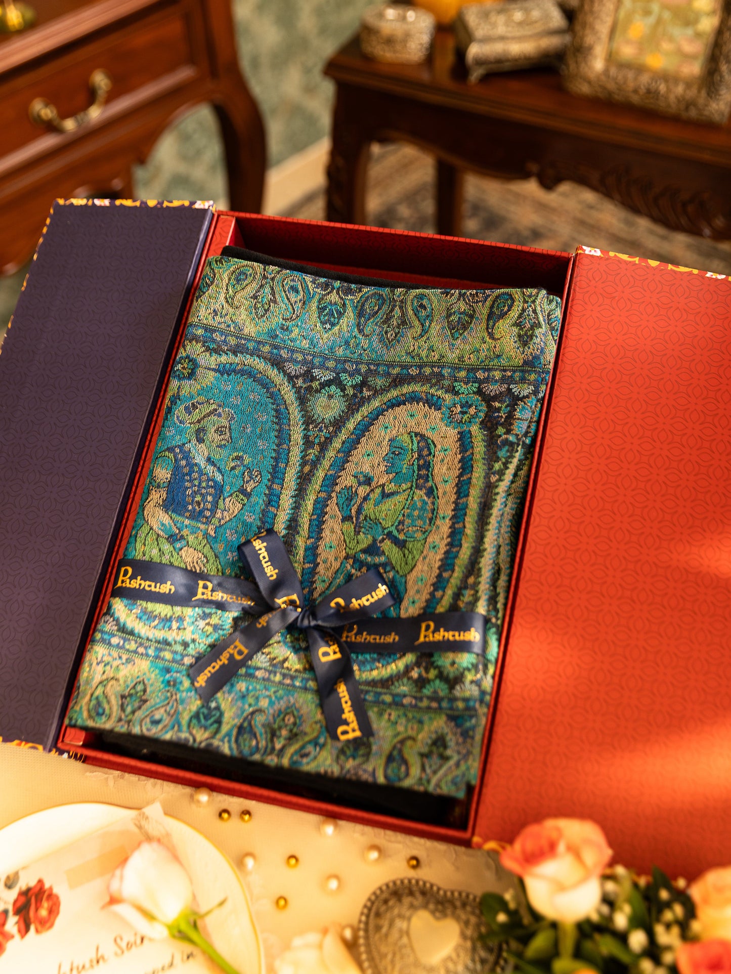 Pashtush India Gift Pack Pashtush Luxury Table Runner with Mats Set, Twilight Collection, Multicolour