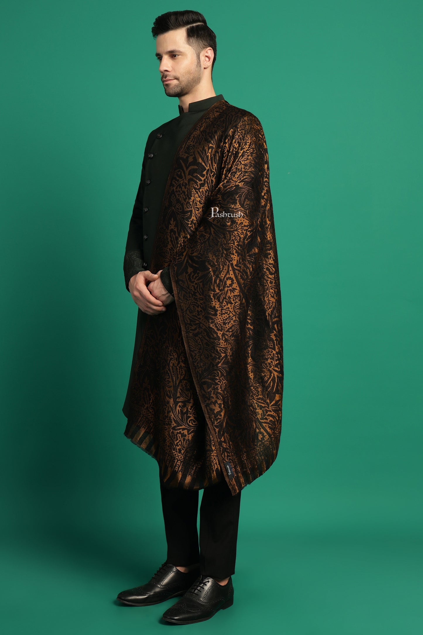 Pashtush India Mens Scarves Stoles and Mufflers Pashtush Mens Extra Fine Wool Stole, Paisley With Zari Design, Black