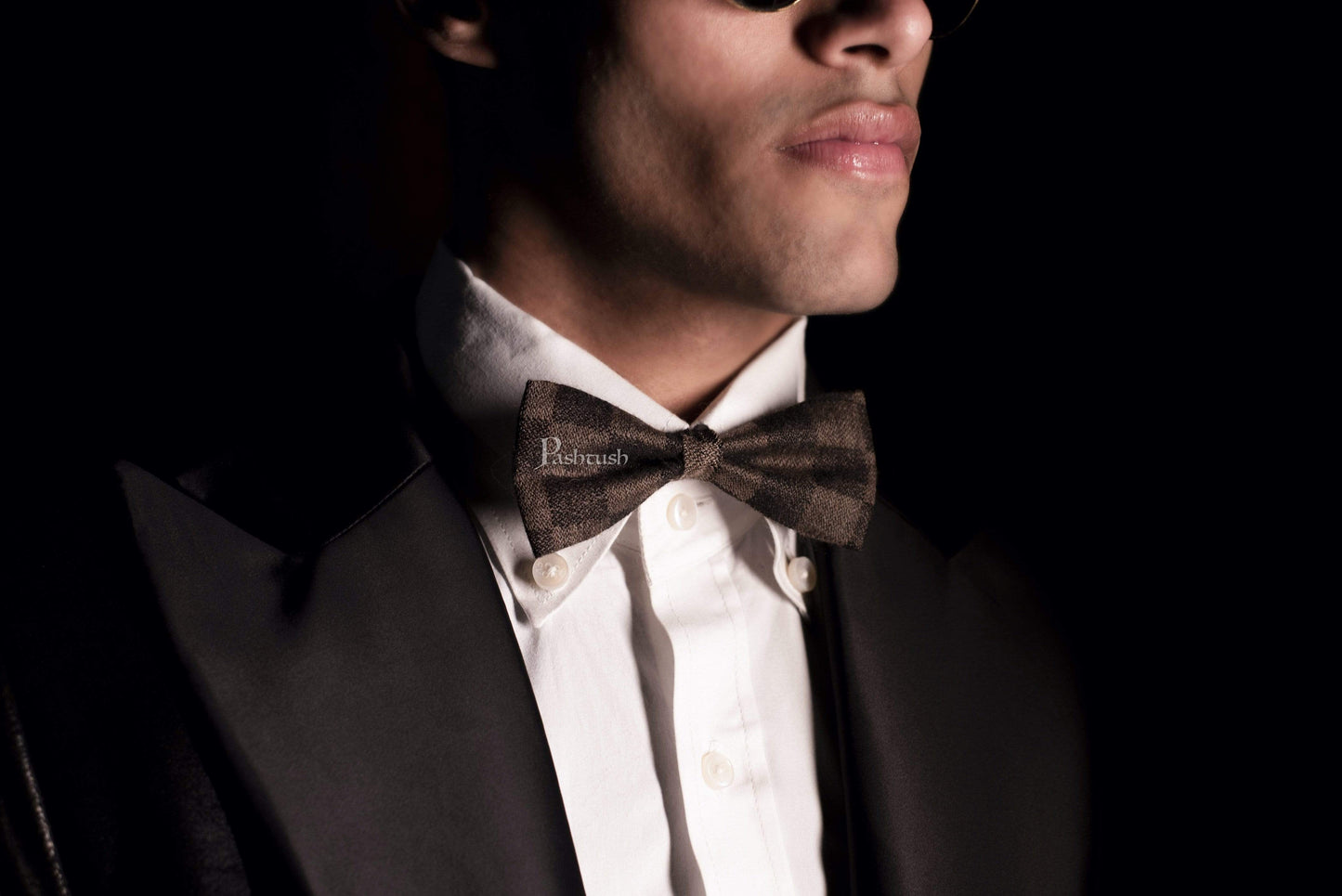 Pashtush India Bow Pashtush Mens Luxury Pre-Tied Bow Tie, Fine Wool