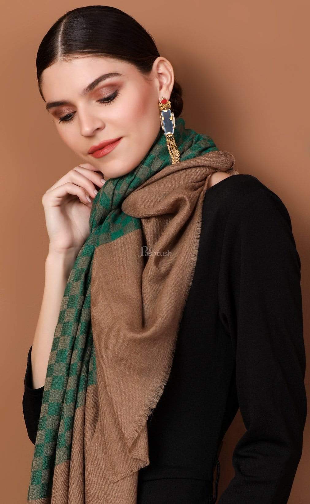 Pashtush India 70x200 Pashtush Women’s Extra Fine Soft Wool Checkered stole, Green and Taupe