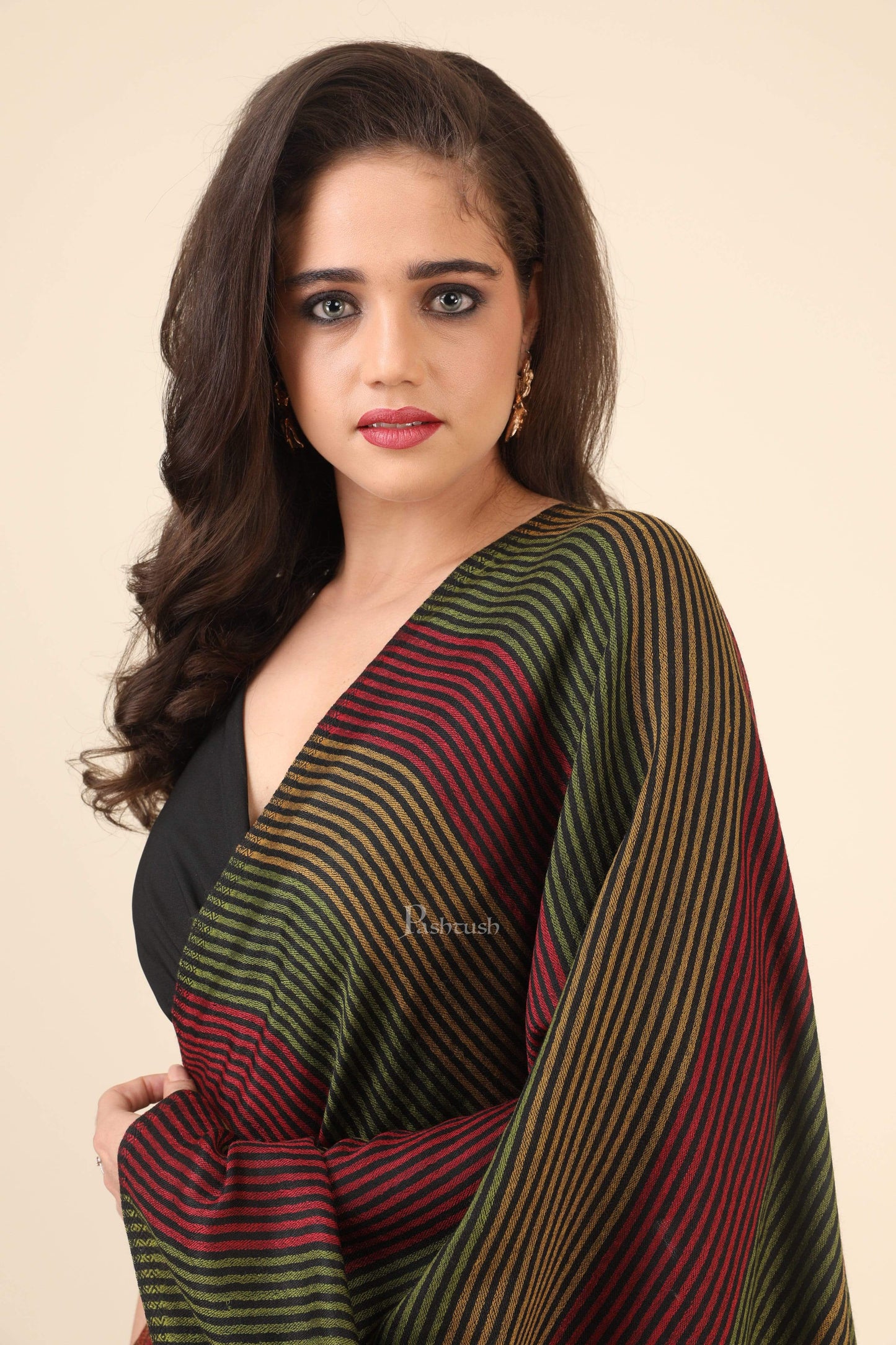 Pashtush India 70x200 Pashtush Women's Reversible Stole, Aztec Weave Scarf, Black