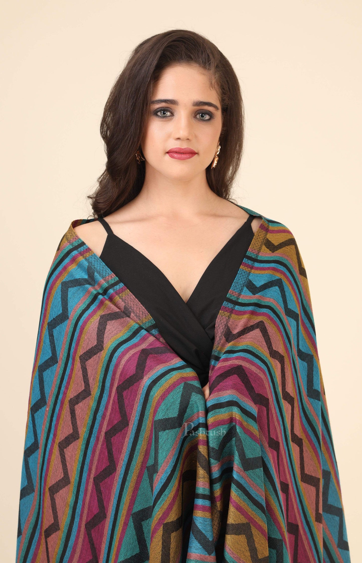 Pashtush India 70x200 Pashtush Women's Reversible Stole, Aztec Weave Scarf, Black