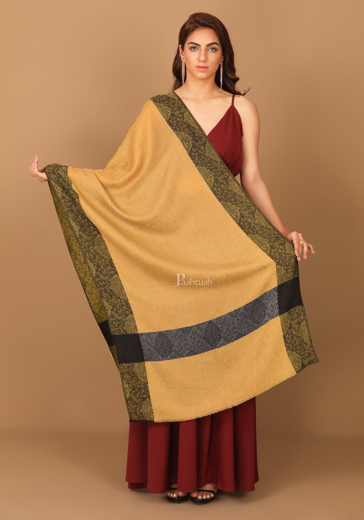 Pashtush India Womens Stoles and Scarves Scarf Pashtush Women's Reversible Stole, With Paiseley Weave