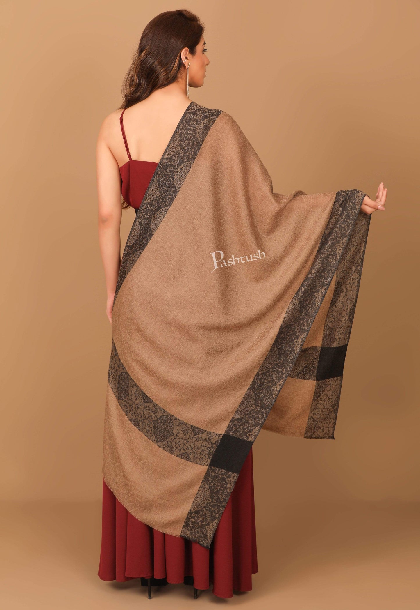 Pashtush India 70x200 Pashtush Women's Reversible Stole, with Paiseley weave, Neutral Beige and Black