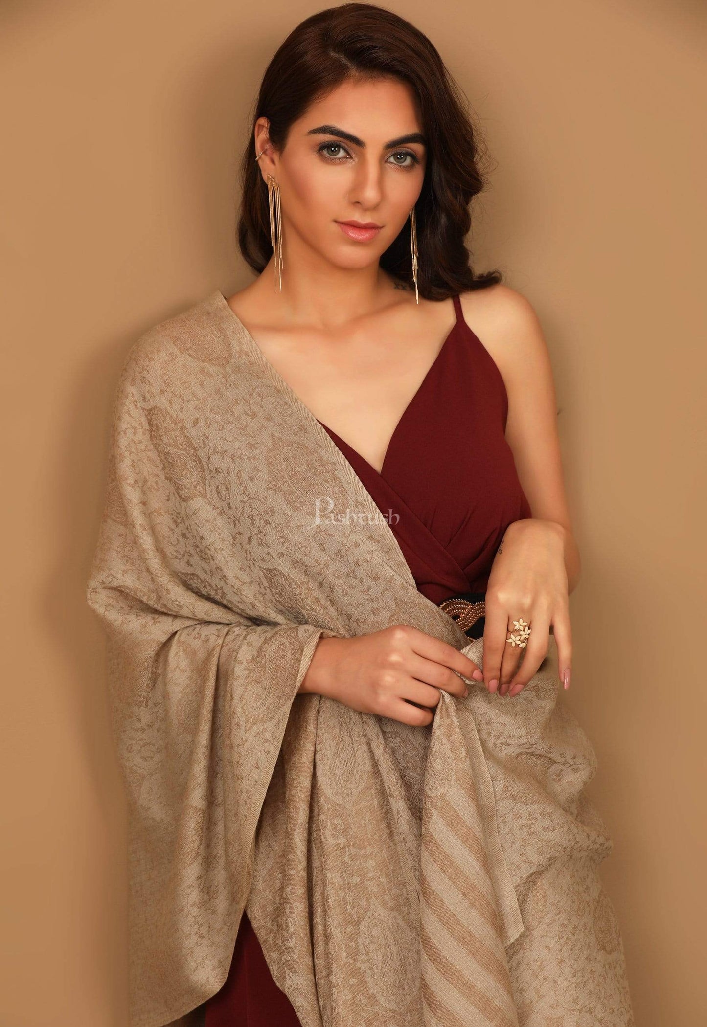 Pashtush India Stole Pashtush Women's Soft Fine Wool Scarf, Paisley Weave, Nude Beige