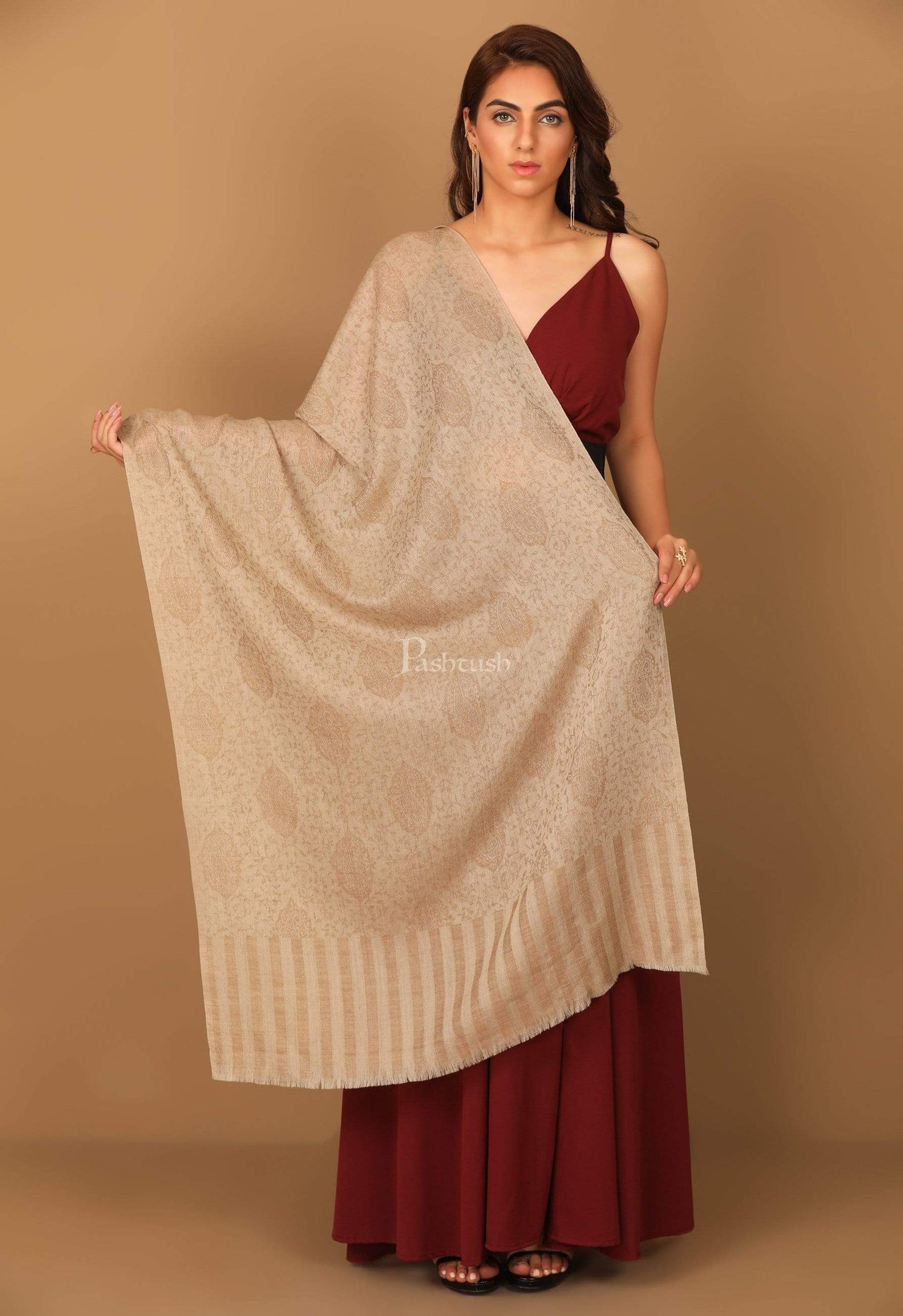 Pashtush India Stole Pashtush Women's Soft Fine Wool Scarf, Paisley Weave, Nude Beige