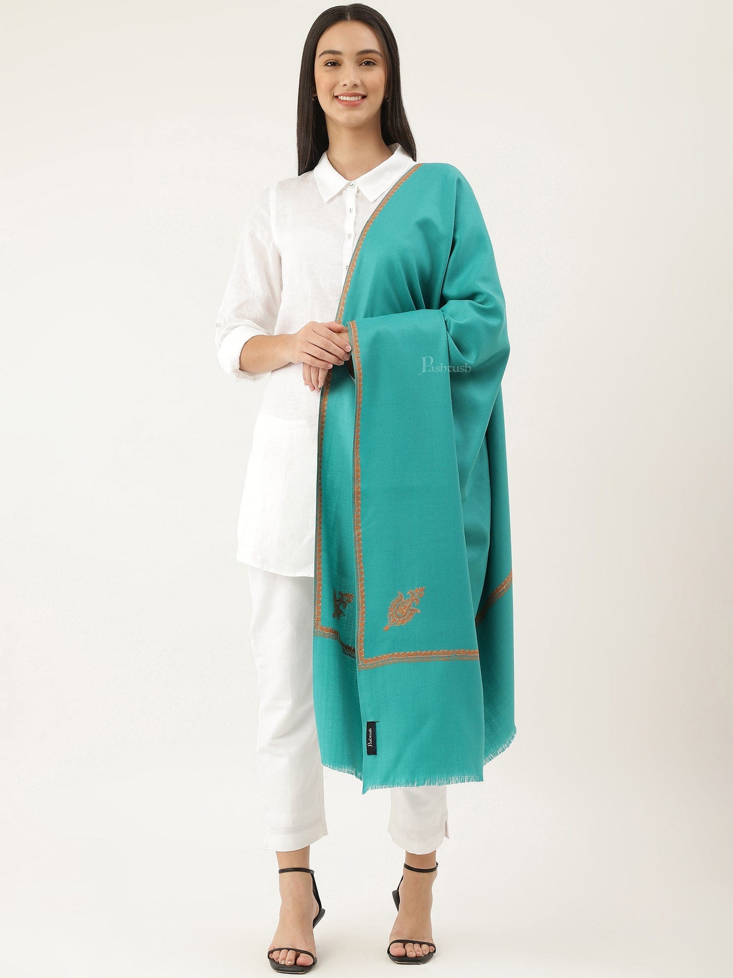 Pashtush India Womens Shawls Pashtush women Woollen shawl, Kingri design, Green