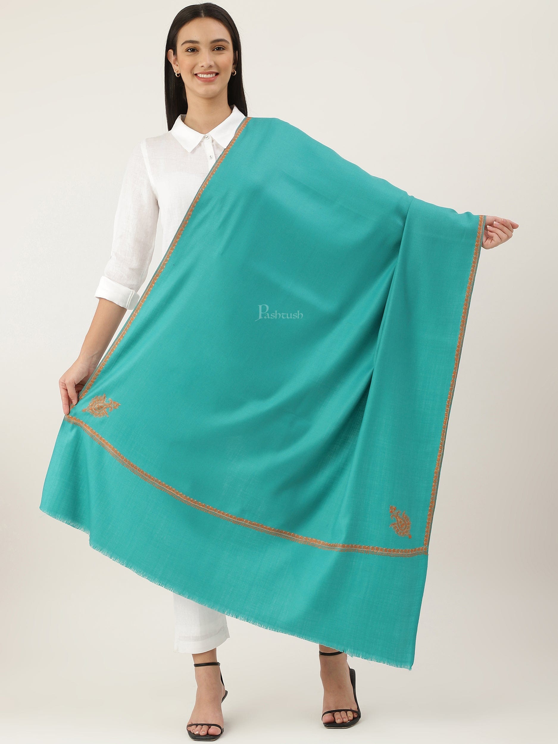 Pashtush India Womens Shawls Pashtush women Woollen shawl, Kingri design, Green