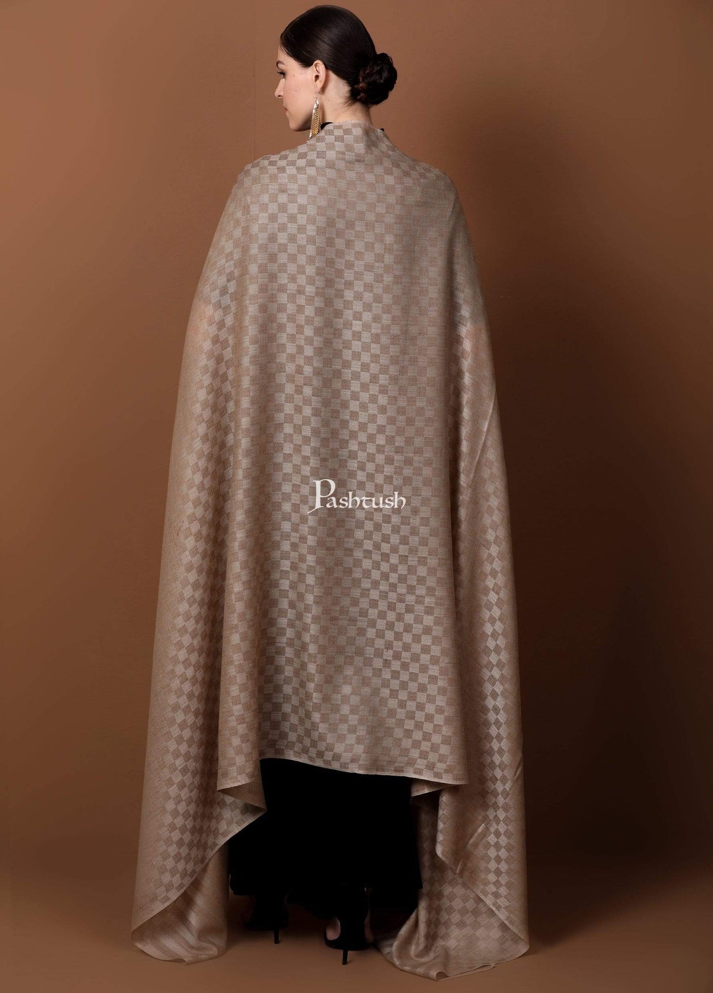 Pashtush Store Shawl Pashtush Womens Checkered Shawl, in Extra Soft Fine Wool, Large Size