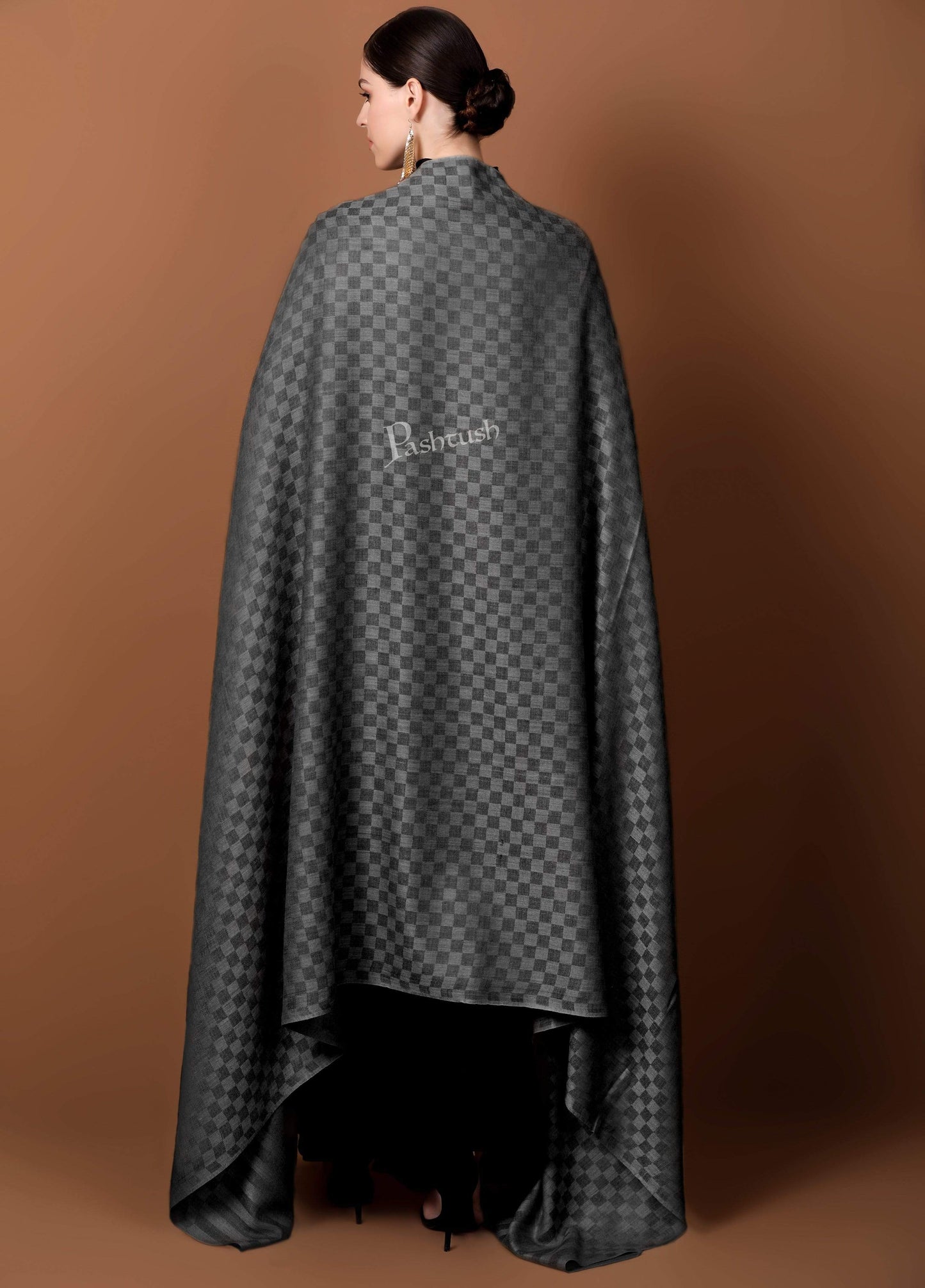 Pashtush Store Shawl Pashtush Womens Checkered Shawl, in Extra Soft Fine Wool, Large Size