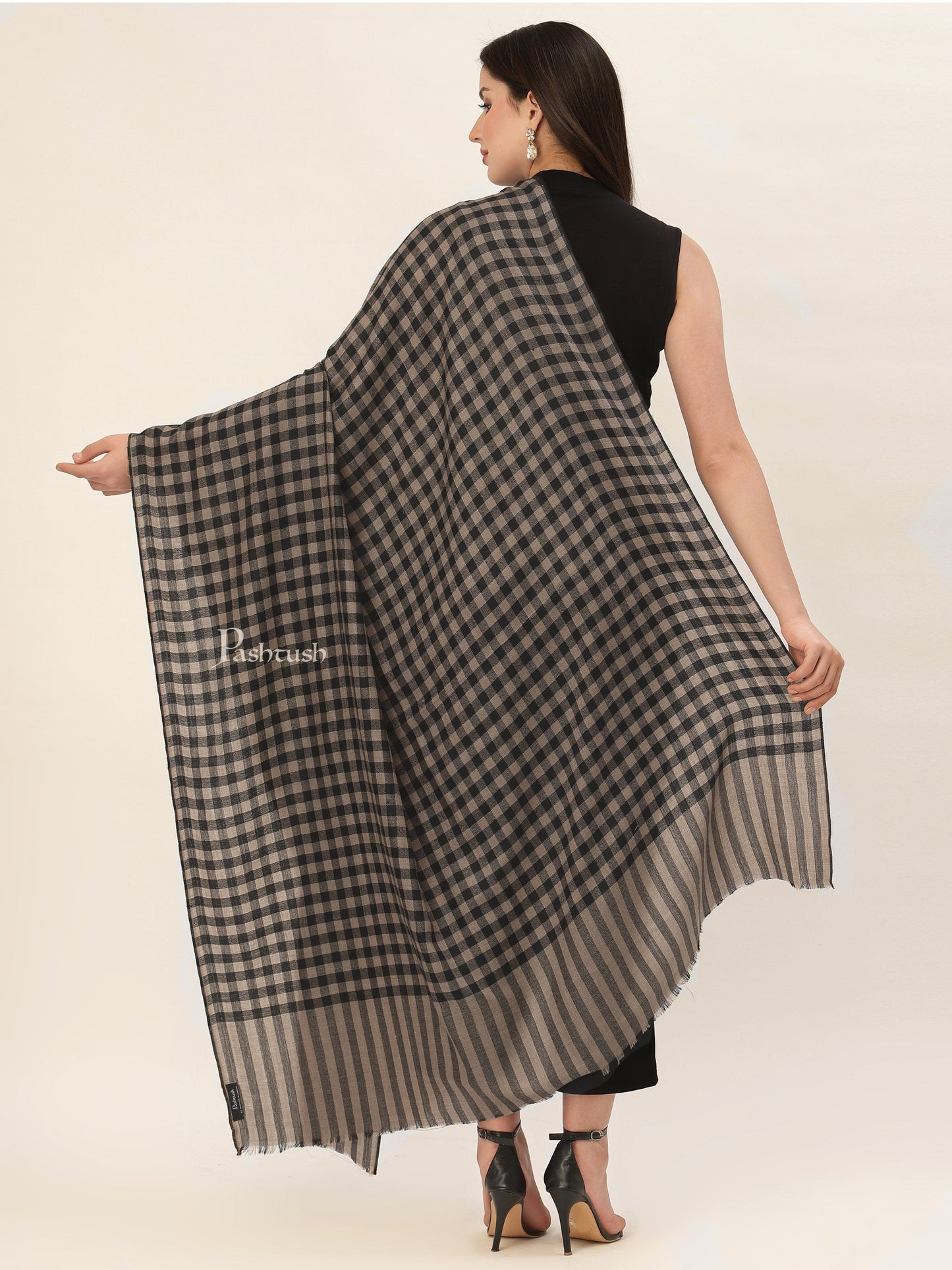 Pashtush India Womens Shawls Pashtush Womens Checkered Shawl, In Extra Soft Fine Wool, Large Size