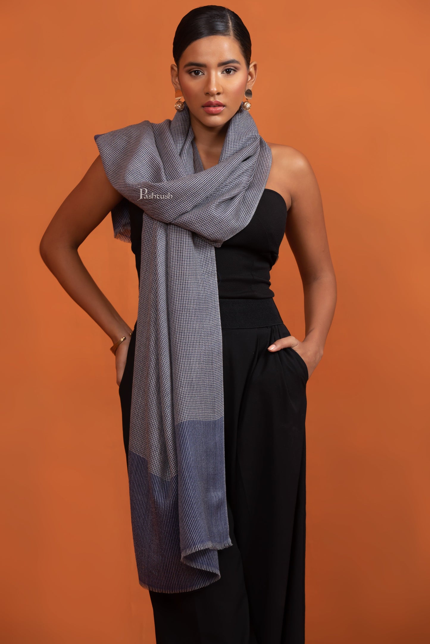 Pashtush India womens scarf and Stoles Pashtush Womens Extra Fine Wool Stole, Checkered Design, Grey