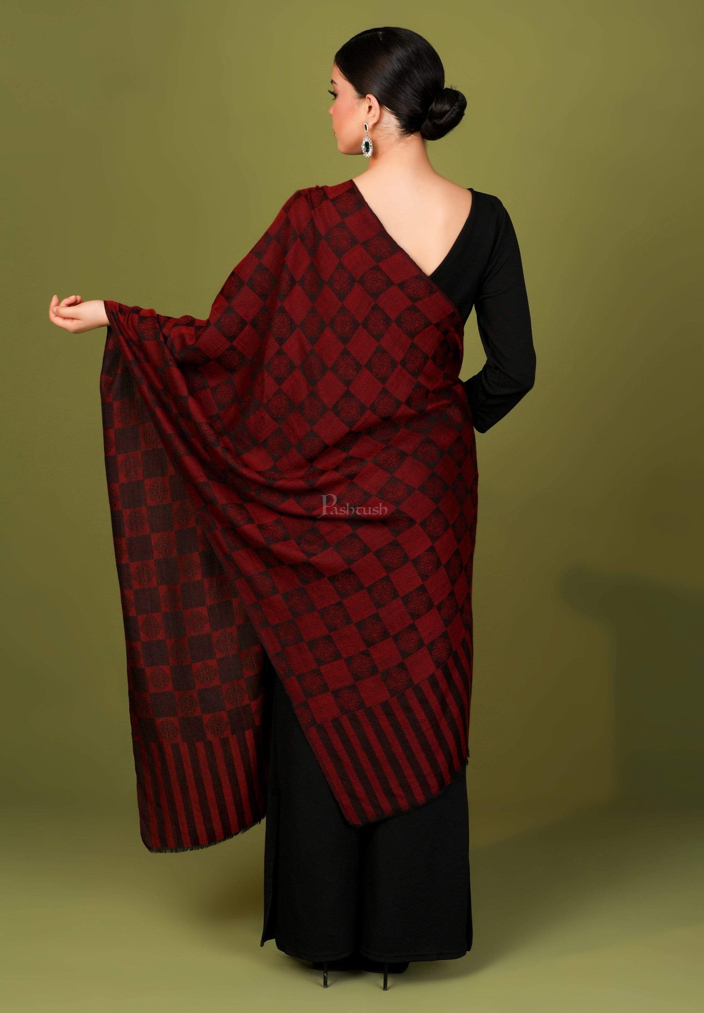 Pashtush India 70x200 Pashtush Womens Fine Wool, Soft and Warm, Checkered stole
