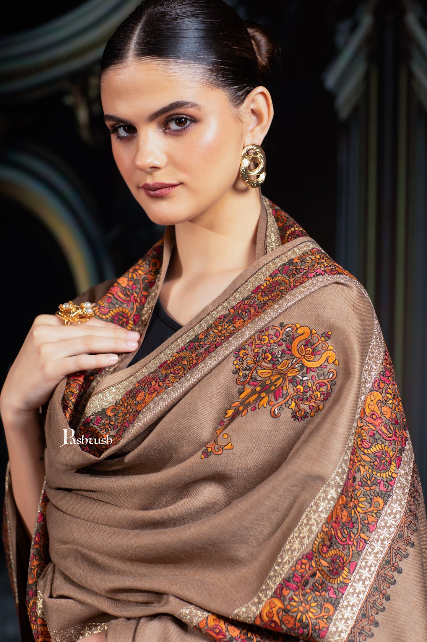 Pashtush India Womens Shawls Pashtush Womens Fine Wool Tilla Border Shawl, Challa Daur with Metallic Detailing, Taupe