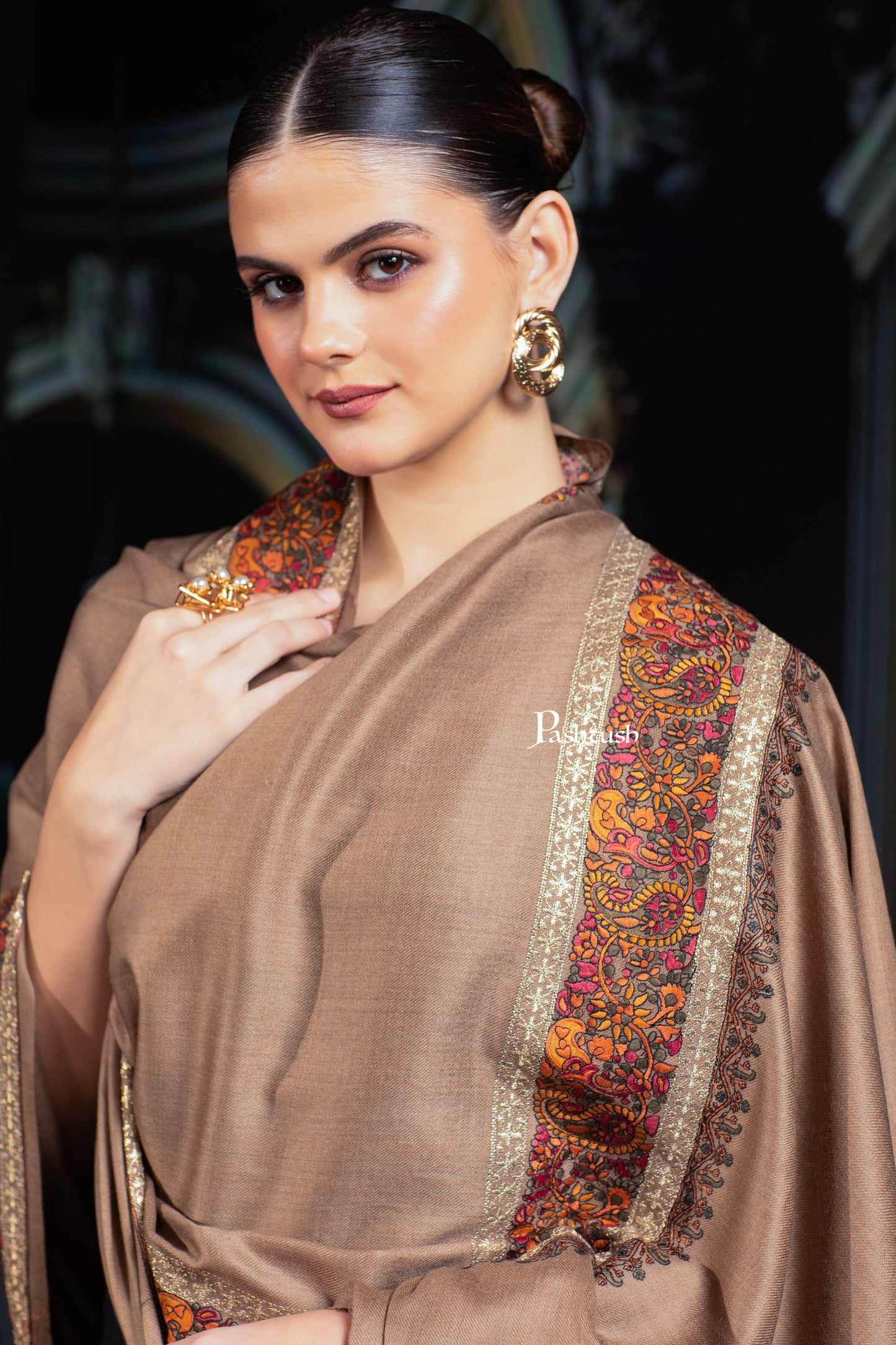 Pashtush India Womens Shawls Pashtush Womens Fine Wool Tilla Border Shawl, Challa Daur with Metallic Detailing, Taupe