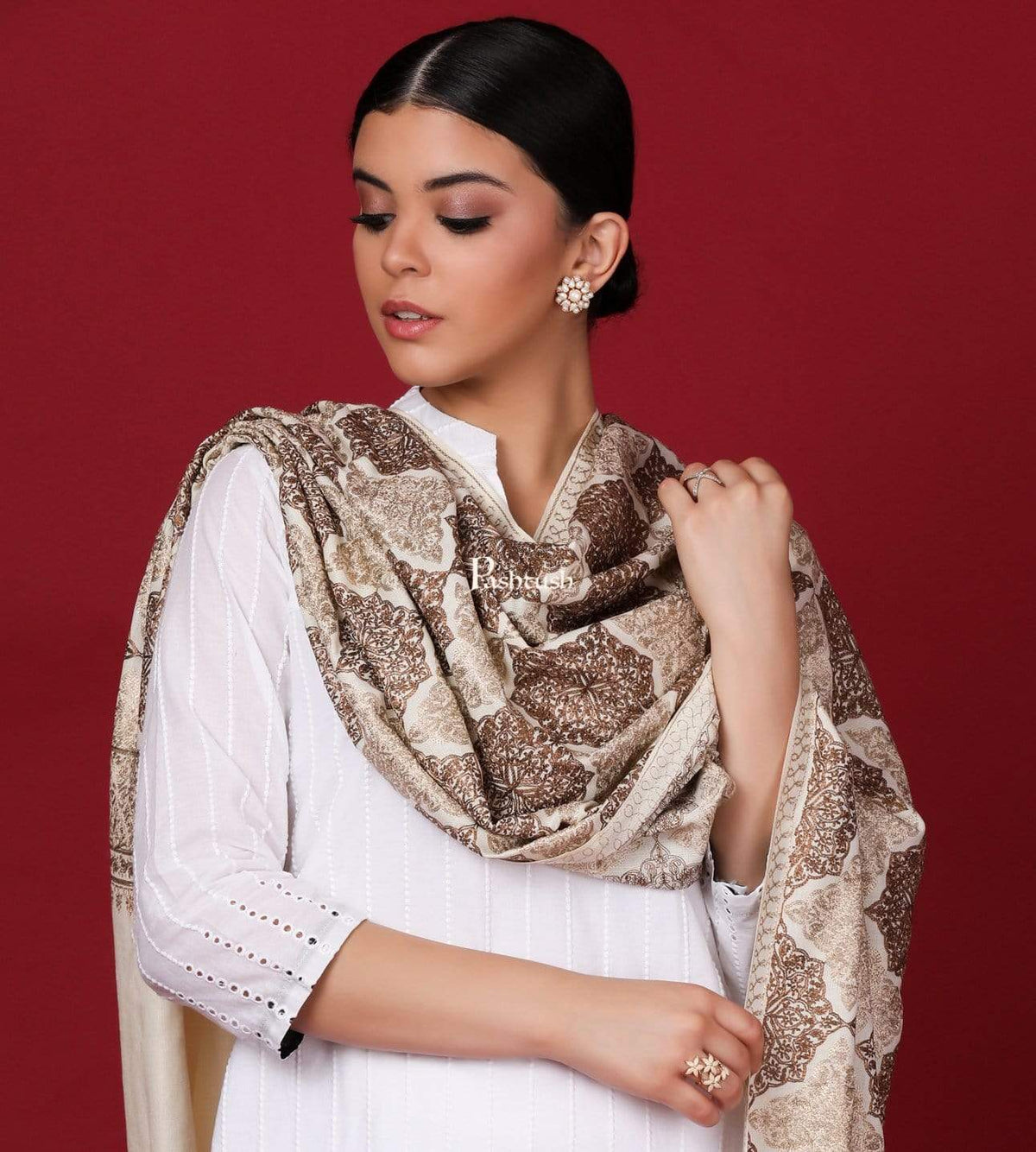 Pashtush Store Stole Pashtush Womens Fine Woollen, Silky Nalki Embroidery Needlework Stole, White