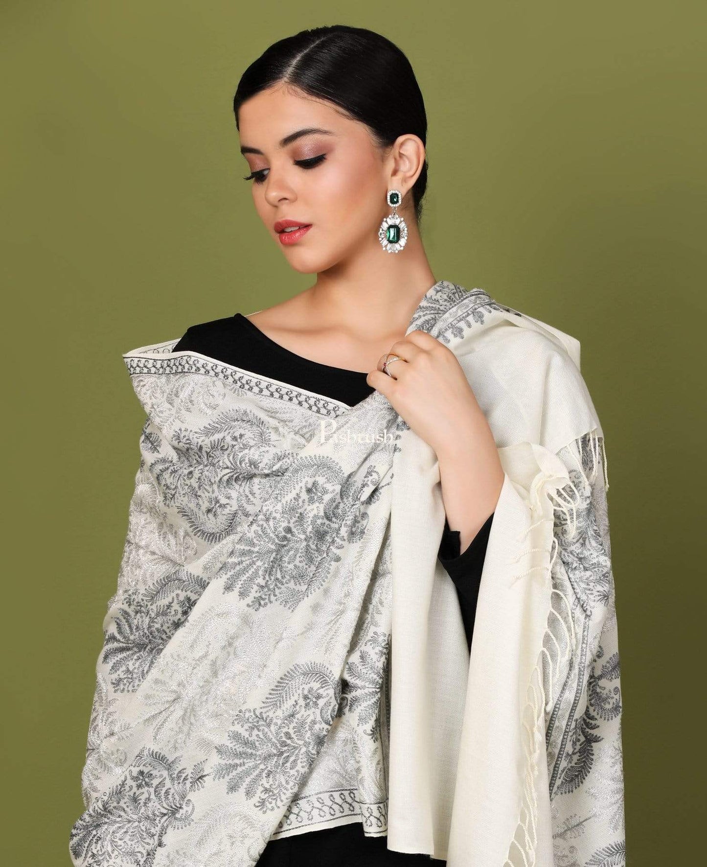 Pashtush Store Stole Pashtush Womens Fine Woollen, Silky Nalki Embroidery Needlework Stole, White