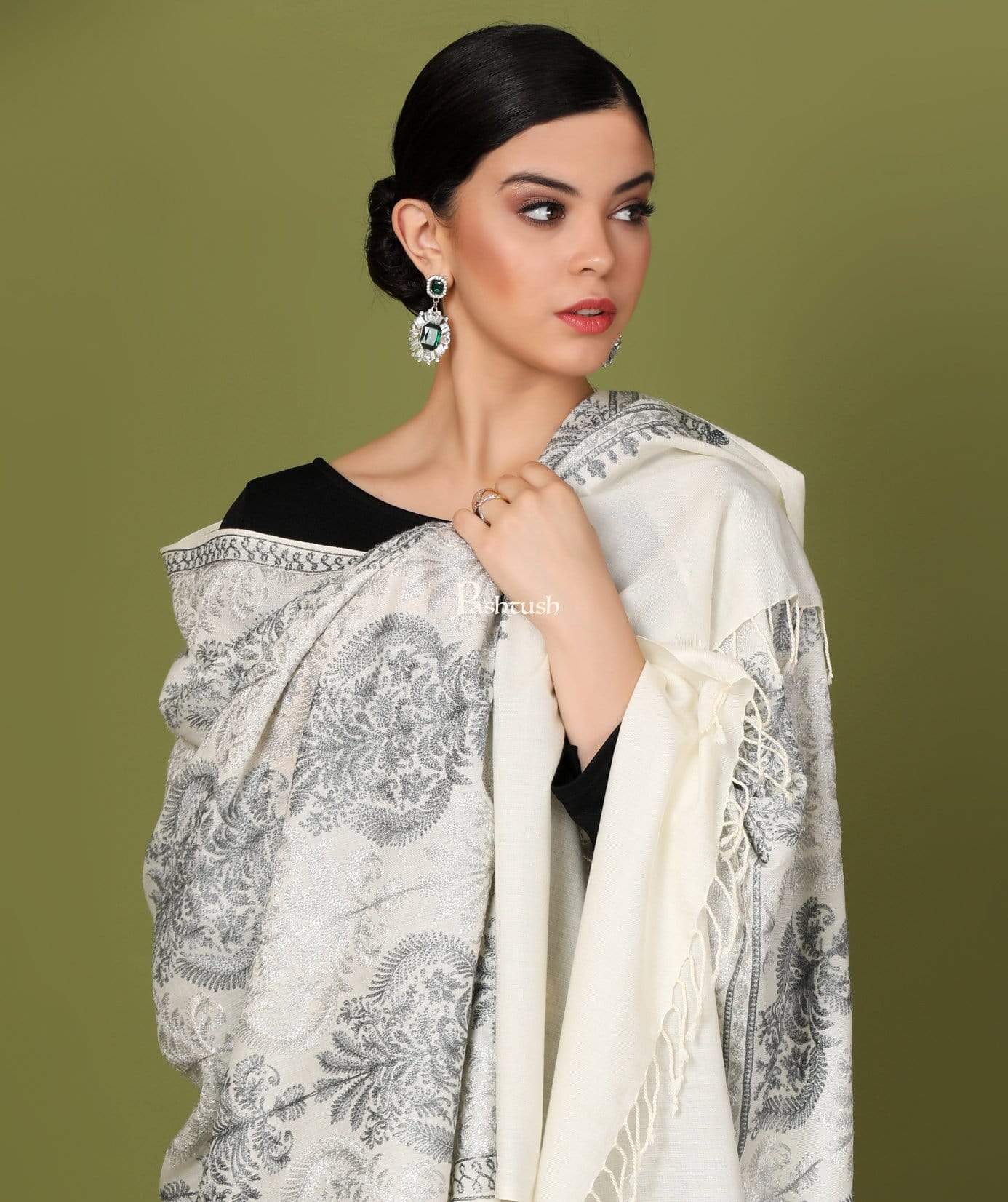 Pashtush Store Stole Pashtush Womens Fine Woollen, Silky Nalki Embroidery Needlework Stole, White