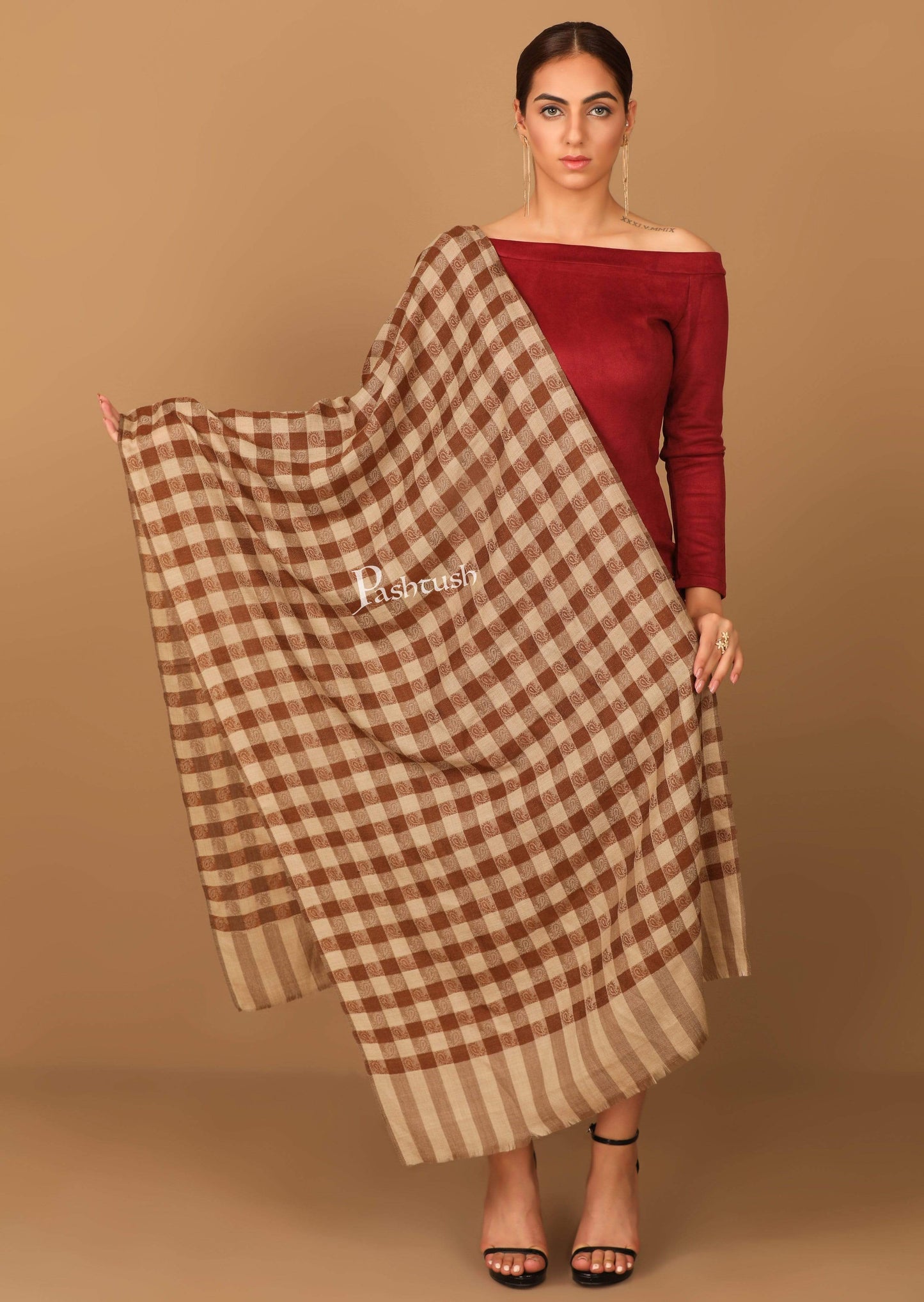 Pashtush India 70x200 Pashtush Womens Luxury Wool Check Scarf, Reversible, Extra-Fine, Mocha Brown