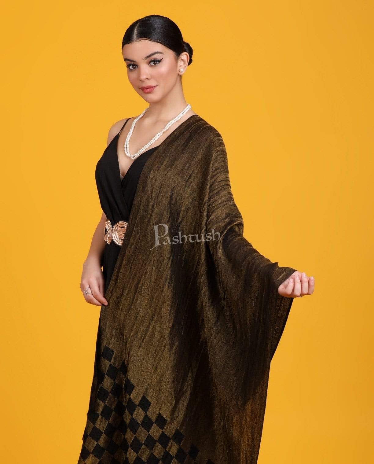 Pashtush Shawl Store Stole Pashtush Womens Twilight Checkered Scarf, With Shimmery Zari thread Weave, Black and Gold