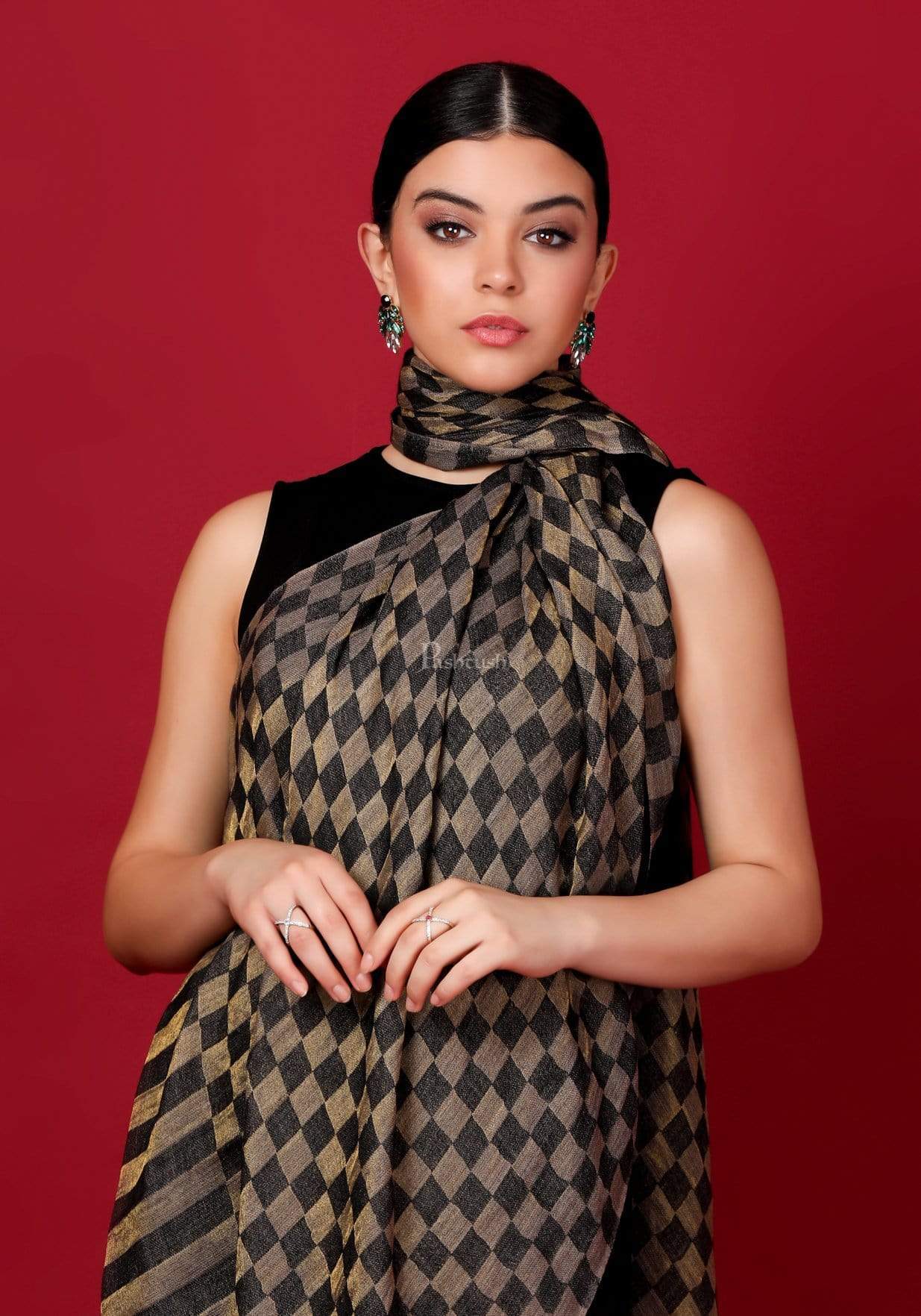 Pashtush India 70x200 Pashtush Womens Twilight Checkered Scarf, With Shimmery Zari thread Weave, Black and Gold