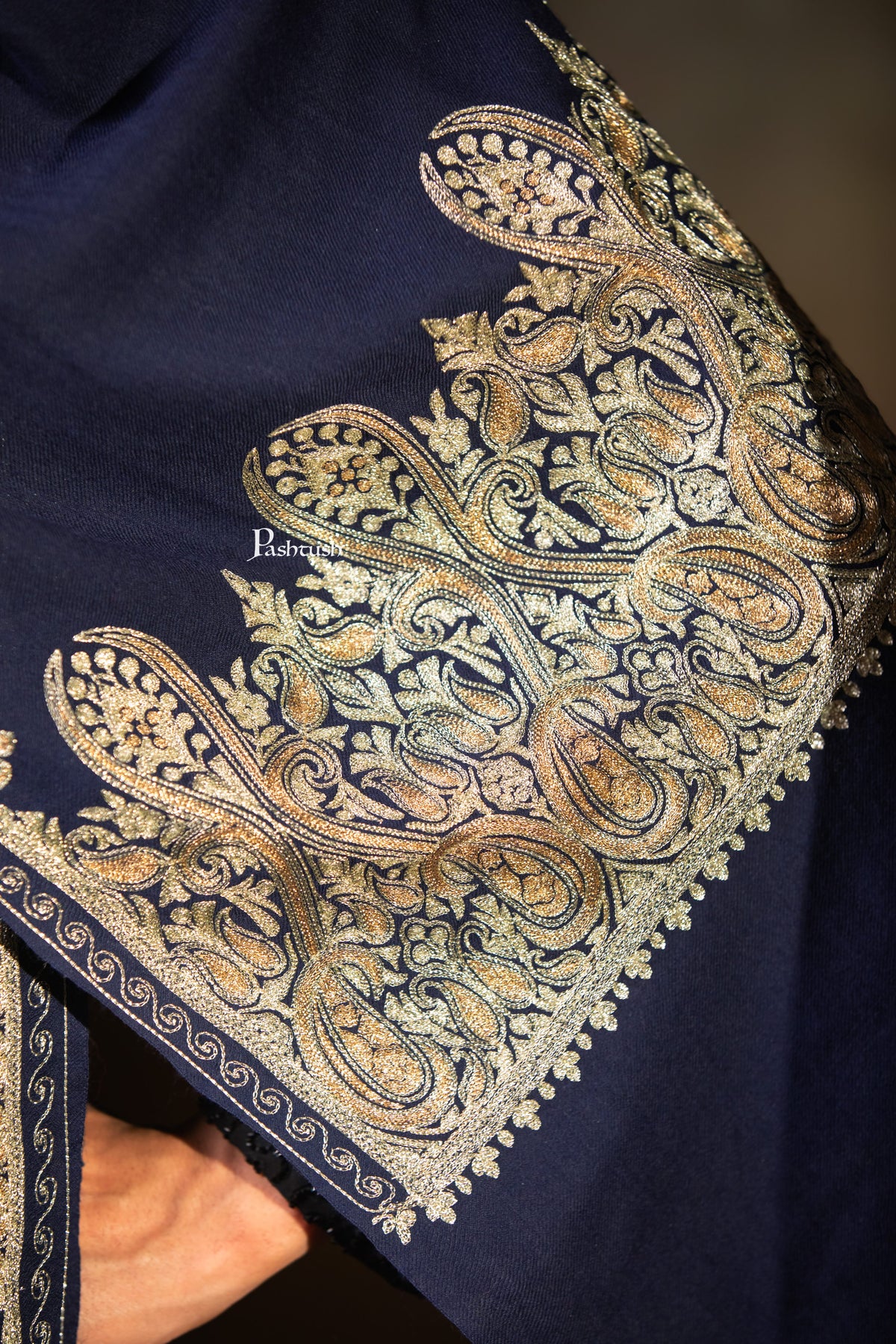 Pashtush Mens Extra Fine Wool Stole, Paisley Design, Navy Blue