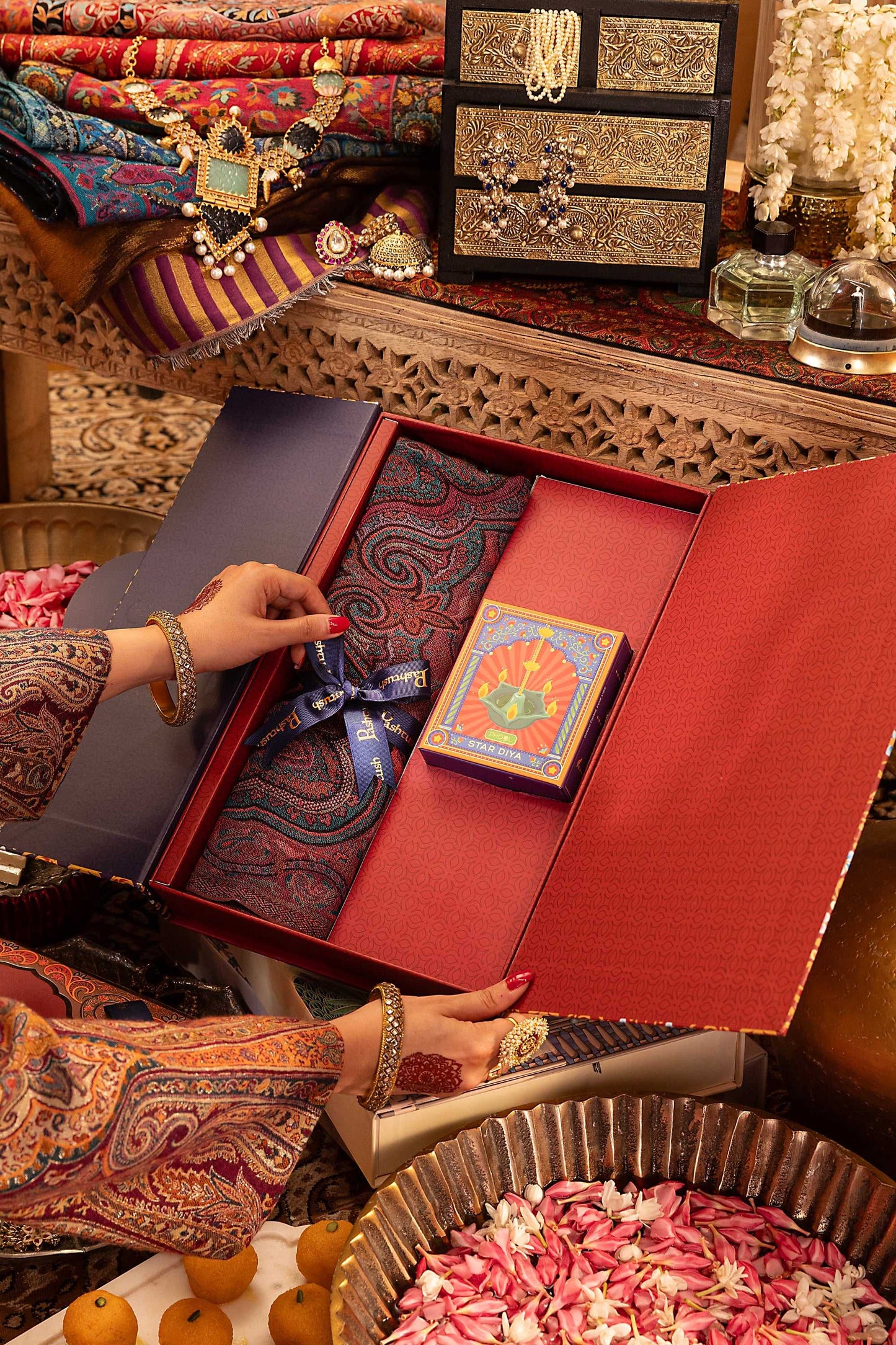 Pashtush India Gift Pack Pashtush Gift Set of Bamboo Scarf with Phool Star Diya, Premium Gift Box Packaging