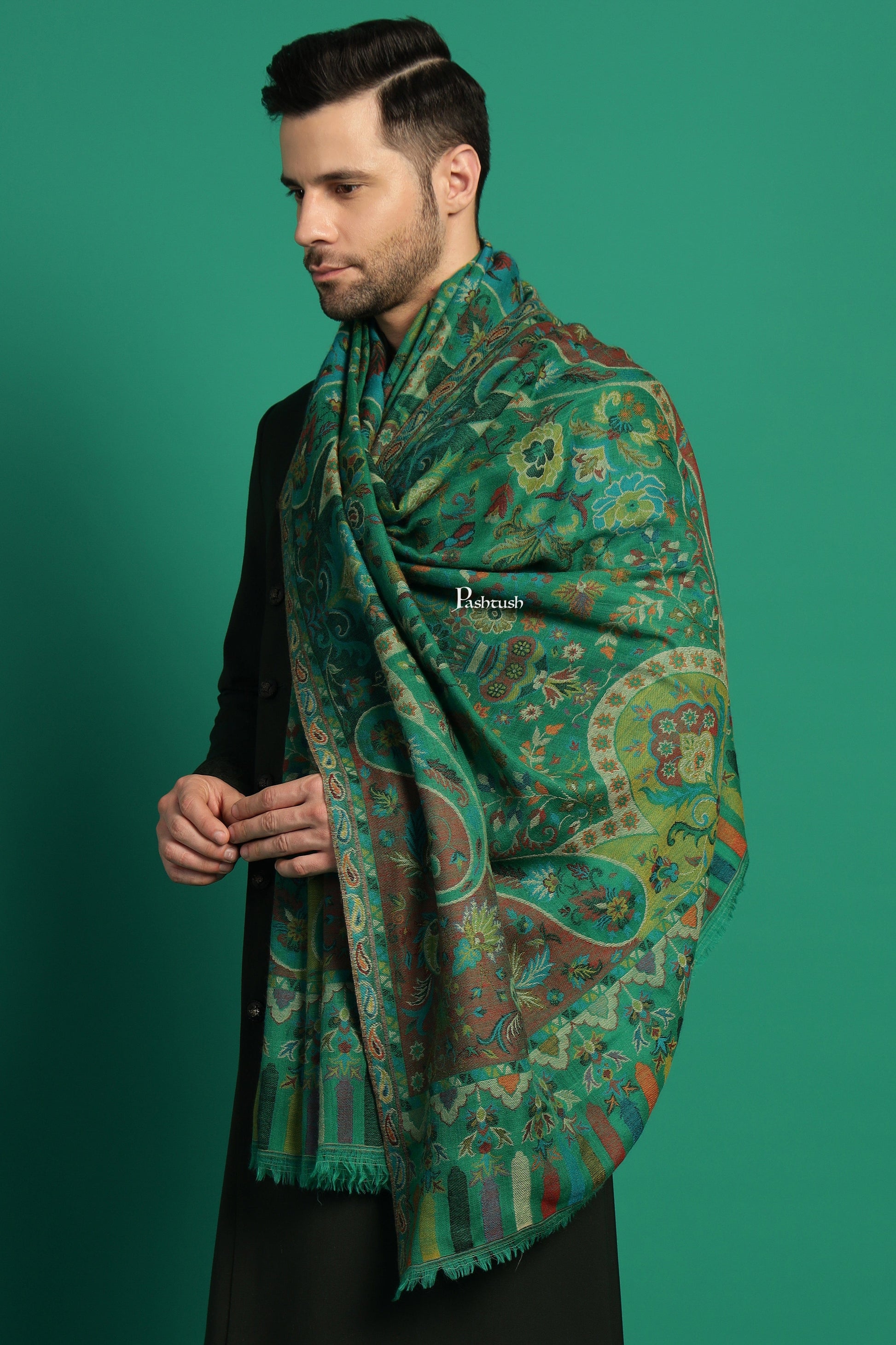 Pashtush India Gift Pack Pashtush His and Her Gift Set of 100% Pure Wool Stoles, Green and Black, Packaged in Keepsake Wooden Chester Gift Box