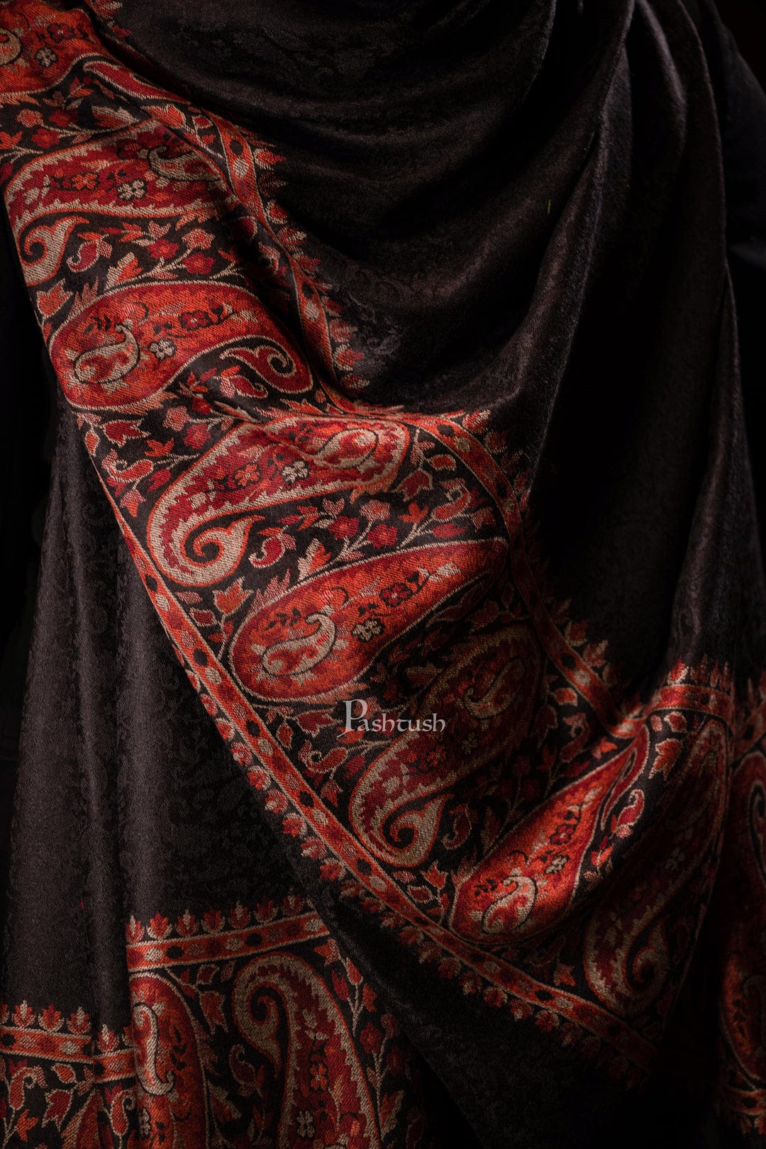 Pashtush India Gift Pack Pashtush His and Her Gift Set of Fine Wool Shawls, Black and Multicolour, Packaged in Keepsake Wooden Chester Gift Box