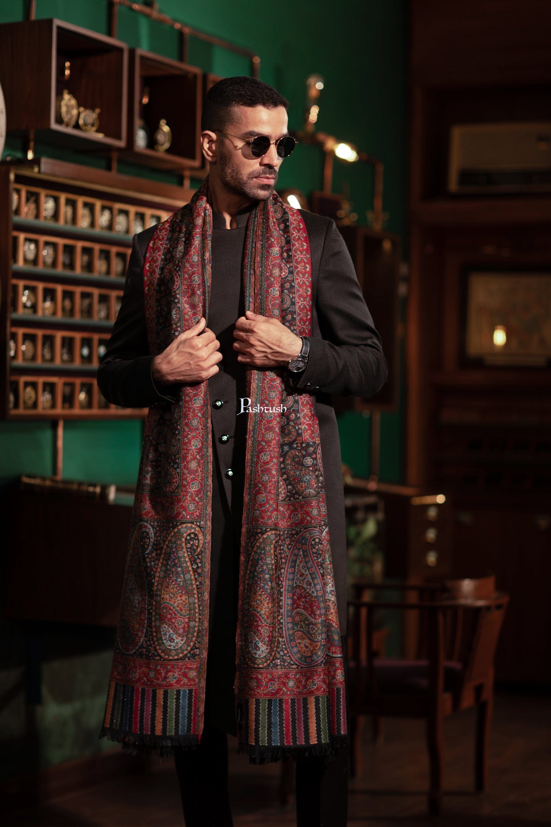 Pashtush India Gift Pack Pashtush His and Her Gift Set of Mens Fine Wool Shawl and Womens Twilight Stole, Black, Packaged in Keepsake Wooden Chester Gift Box