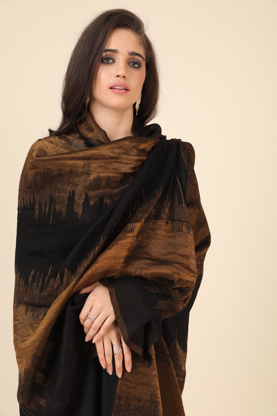 Pashtush India Gift Pack Pashtush His and Her Gift Set of Twilight Stole and Shawl, Emerald Green and Black, Packaged in Keepsake Wooden Chester Gift Box