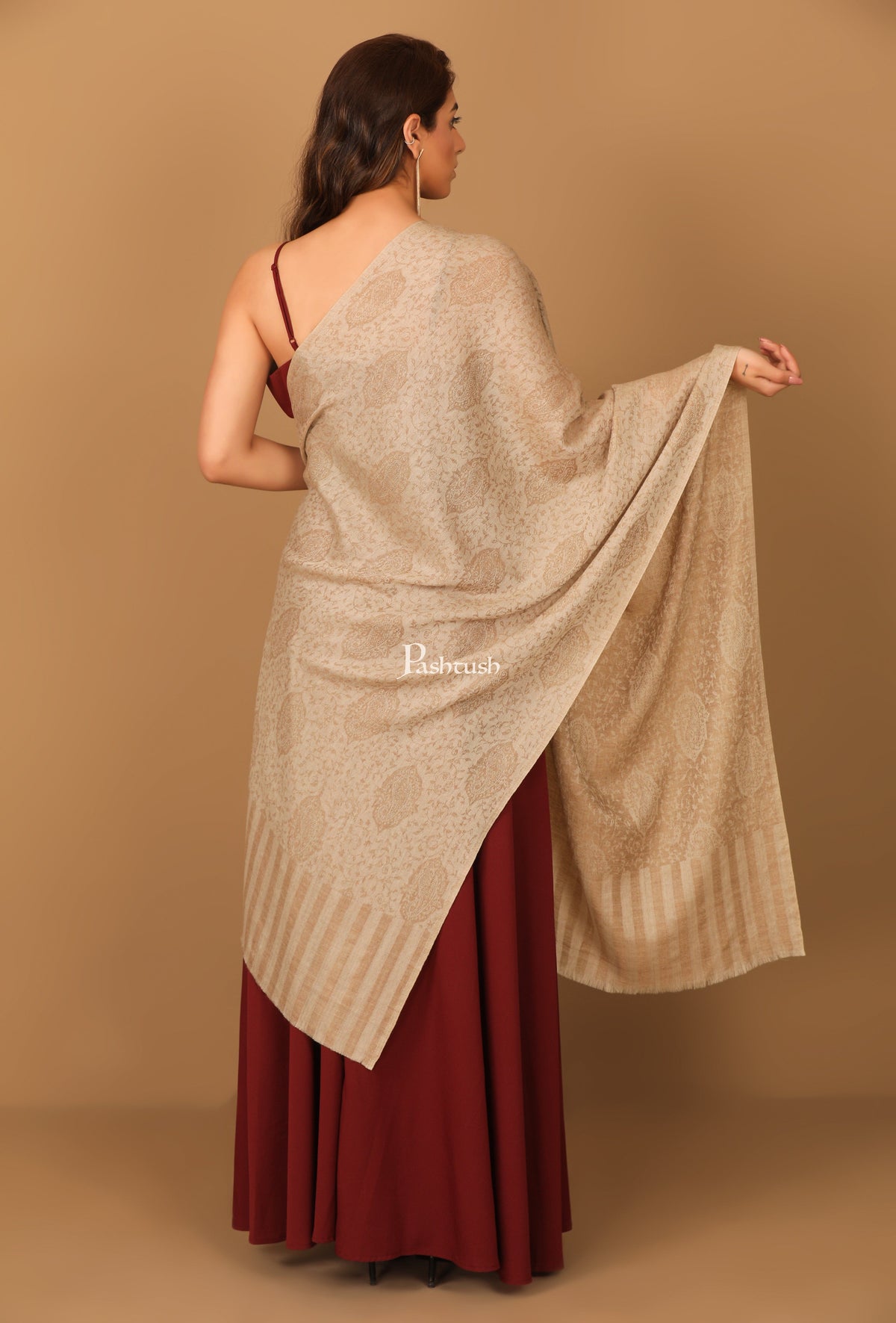 Pashtush India Gift Pack Pashtush His And Her Set Of Fine Wool Stoles, Premium Gift Box Packaging, Black & Beige