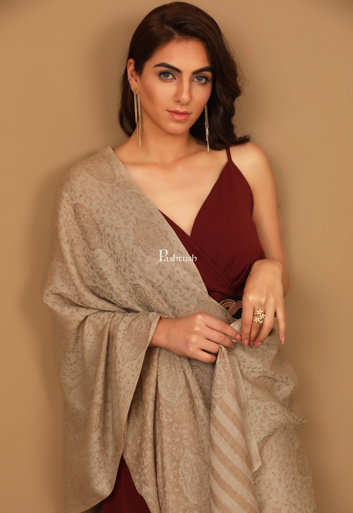 Pashtush India Gift Pack Pashtush His And Her Set Of Fine Wool Stoles, Premium Gift Box Packaging, Black & Beige