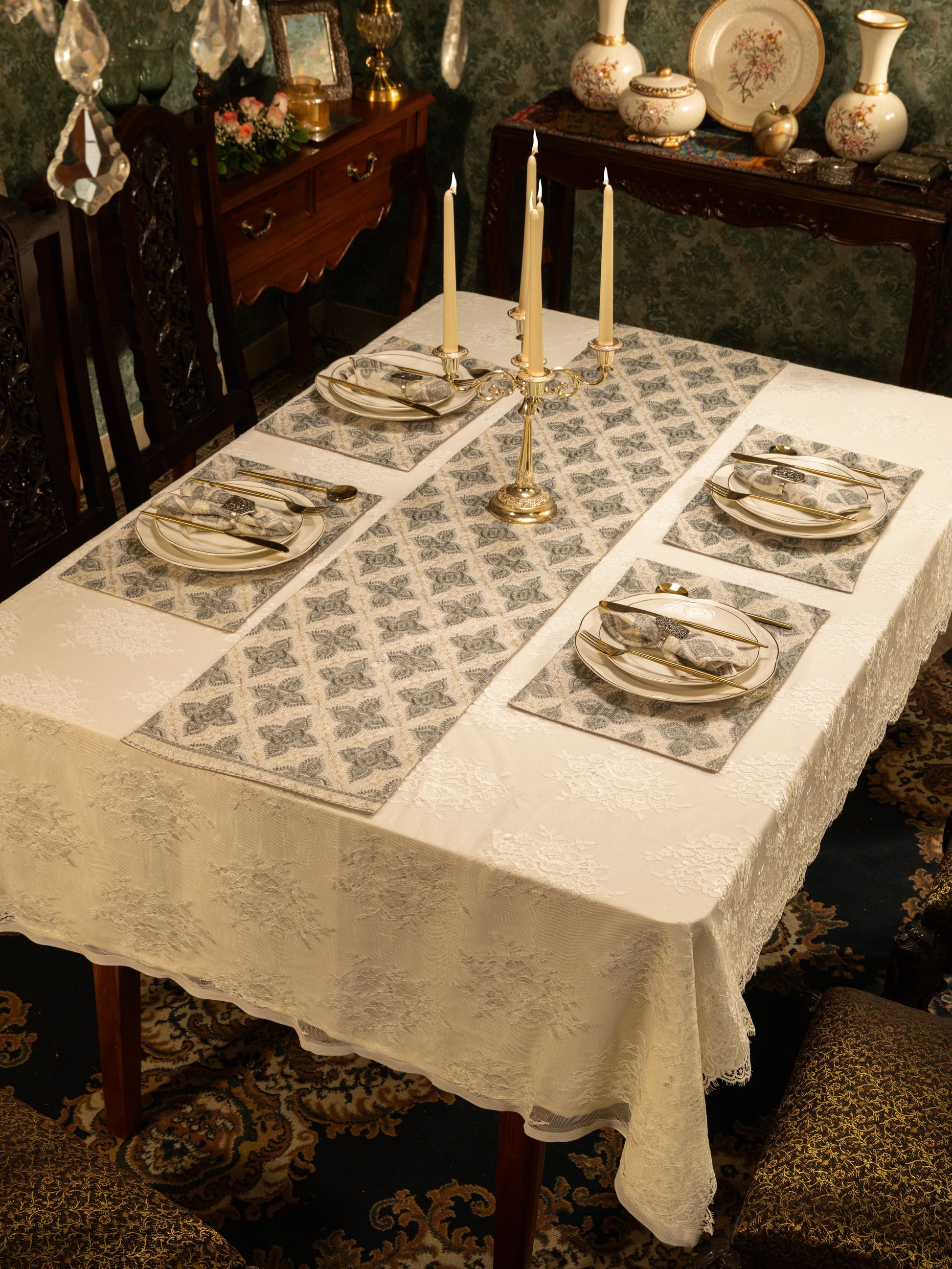 Pashtush India Gift Pack Pashtush Luxury Table Runner with Mats Set, Twilight Collection, Ivory