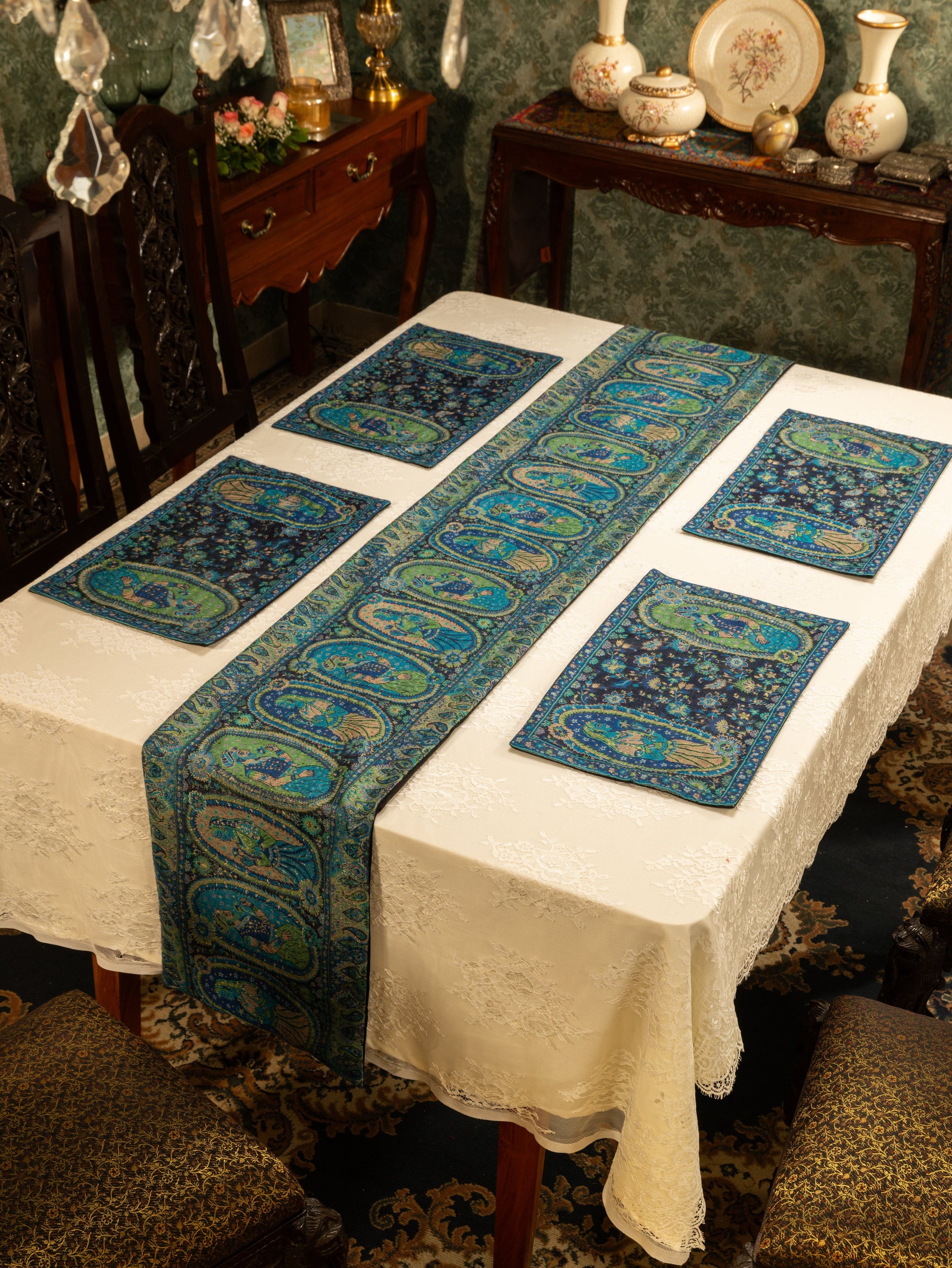 Pashtush India Gift Pack Pashtush Luxury Table Runner with Mats Set, Twilight Collection, Multicolour