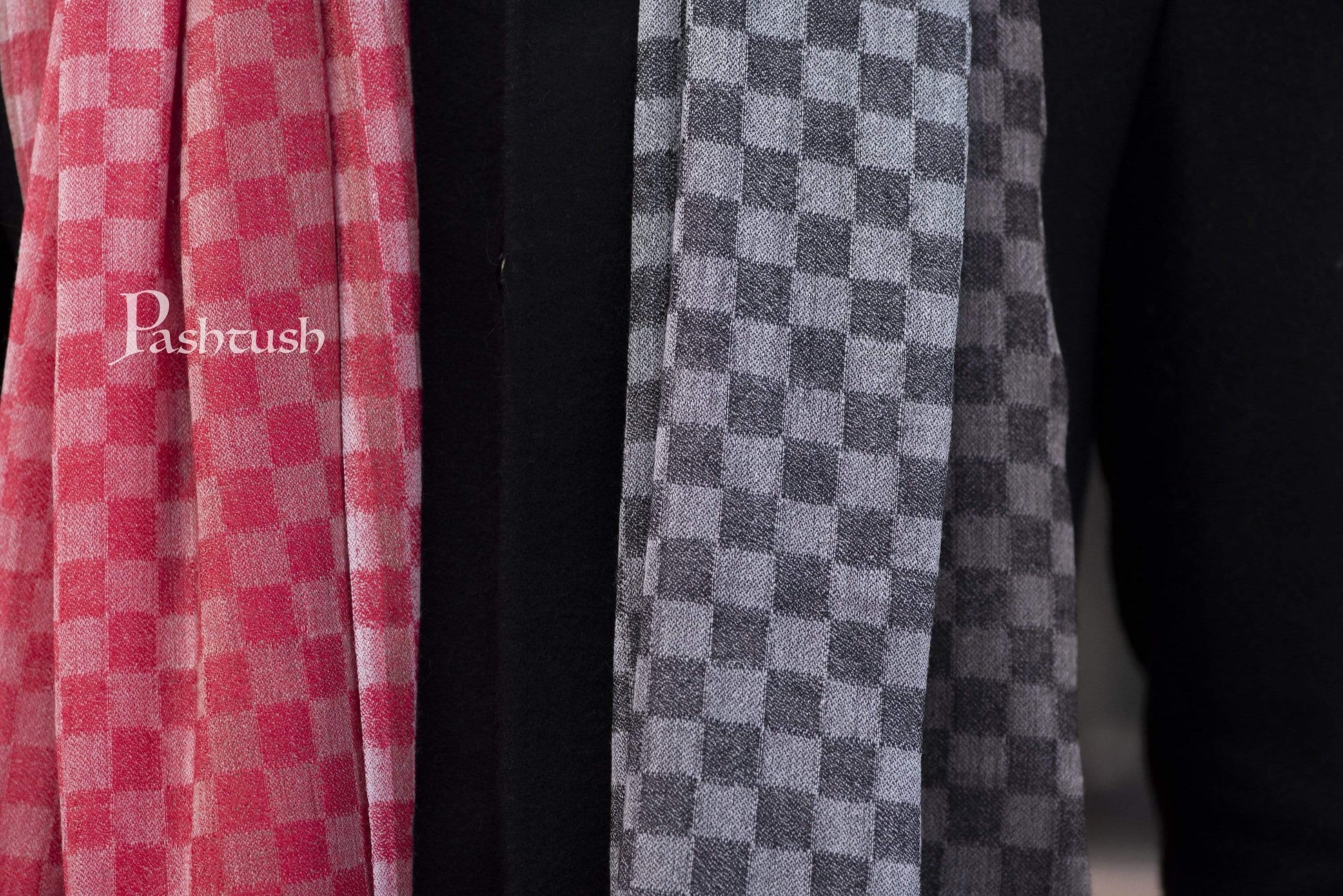 Pashtush India 70x200 Pashtush Mens Cashmere Wool Scarf, Reversible Weave, Crimson - Black