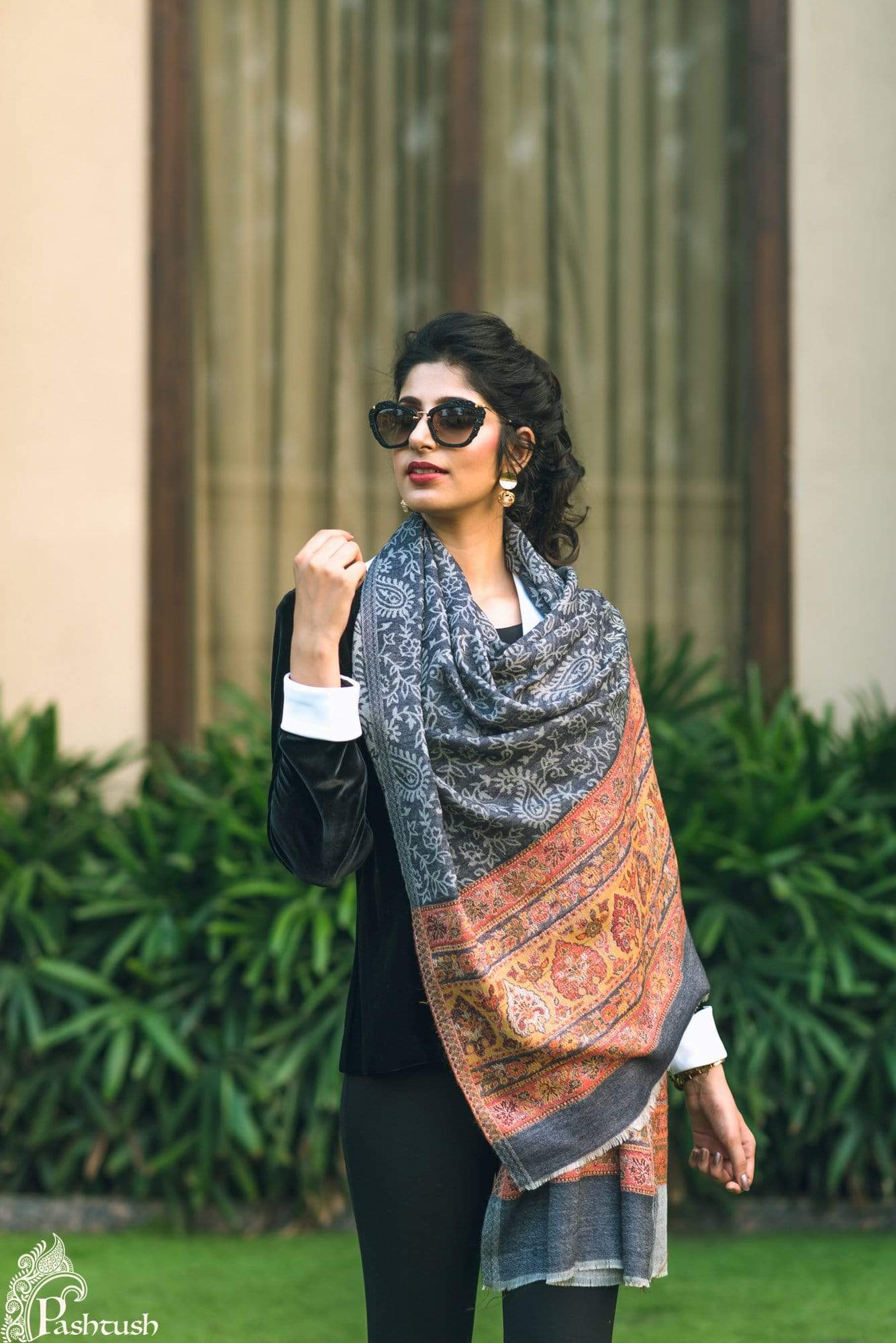 Pashtush India 70x200 Pashtush Women's Reversible Stole, Chanting Paisley Weave Scarf, Black