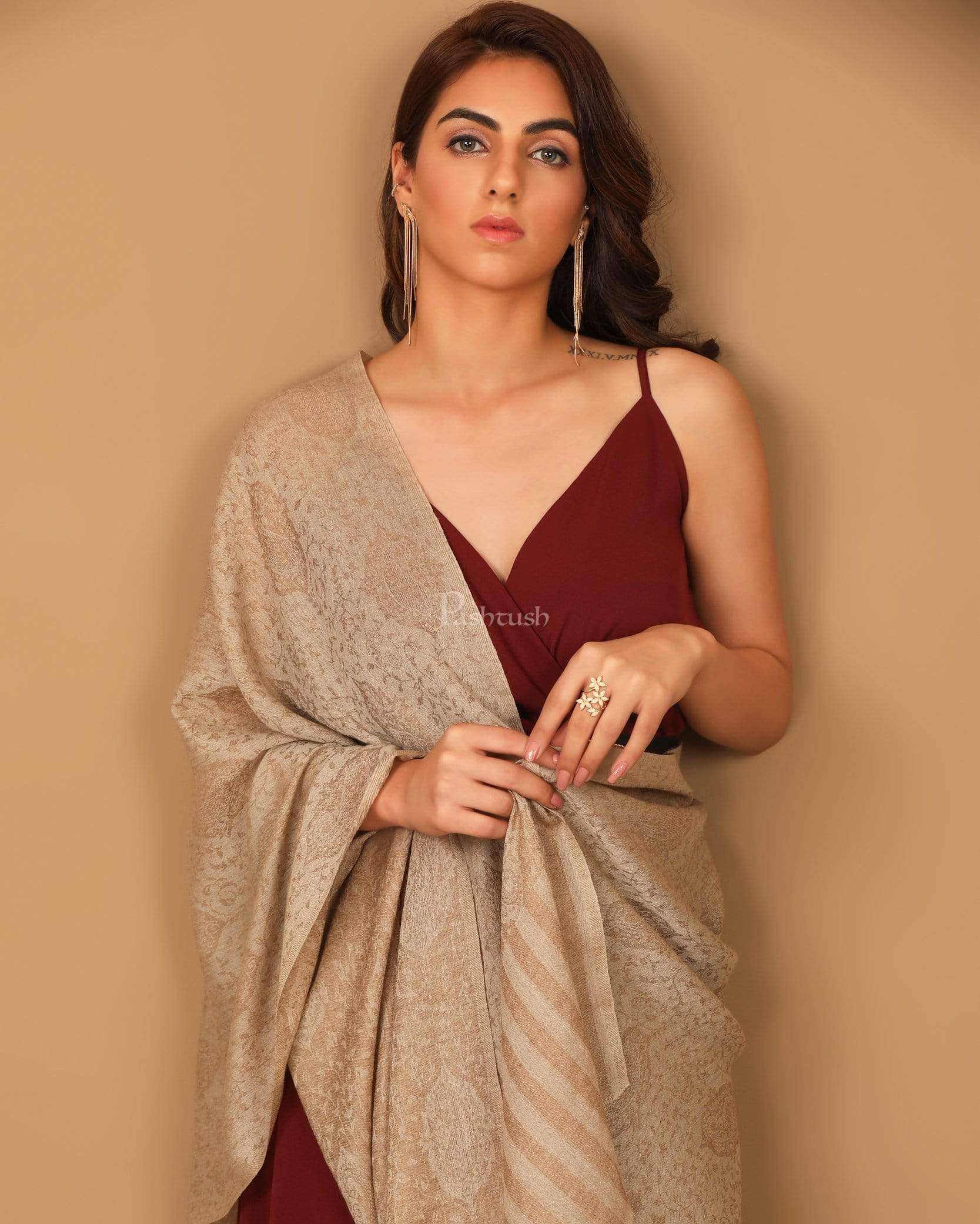 Pashtush India Stole Pashtush Women's Soft Fine Wool Scarf, Paisley Weave, Nude Beige