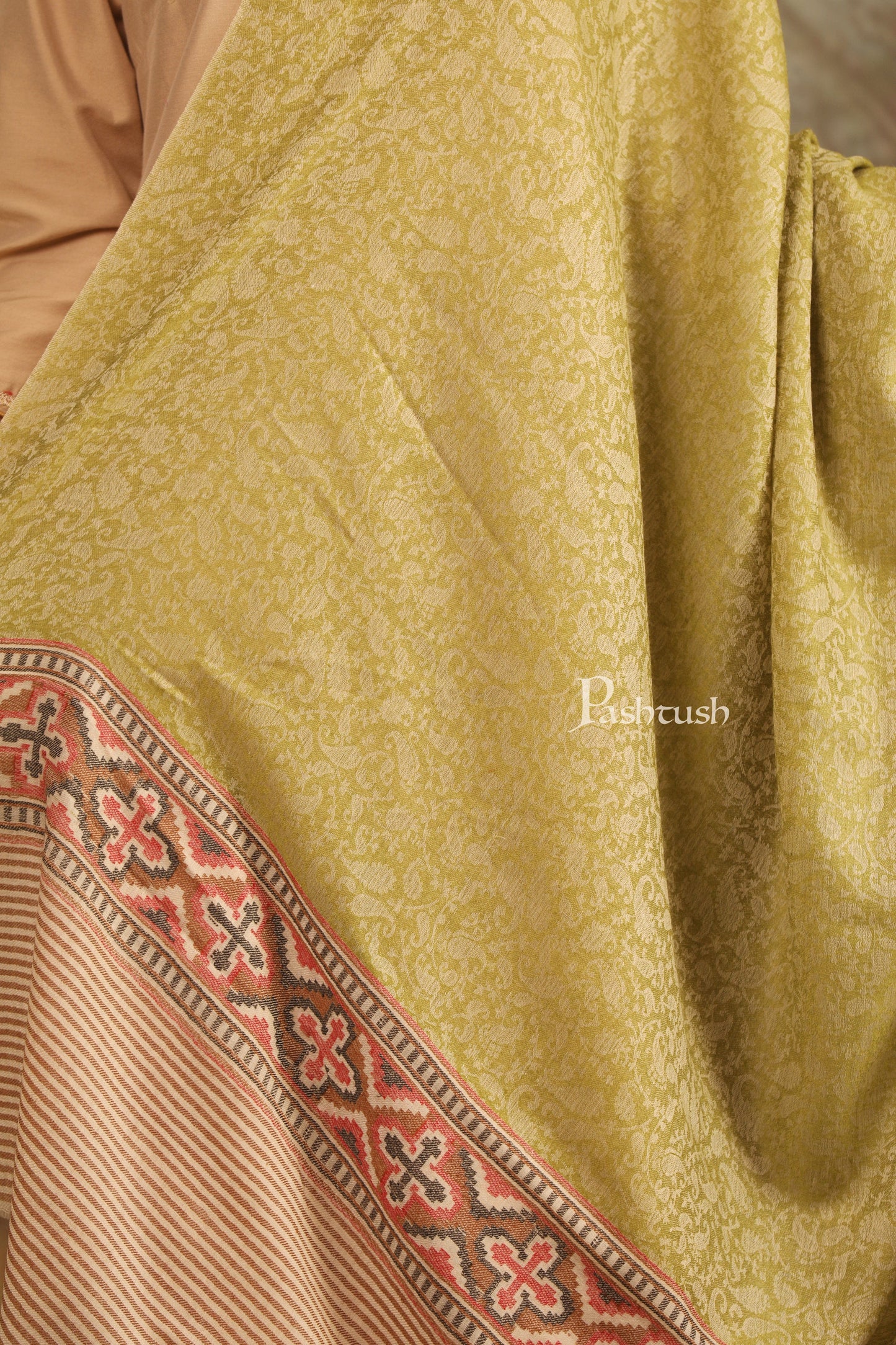 Pashtush India Womens Shawls Pashtush Womens Extra Fine Wool Shawl, Aztec Palla Design, Olive Green