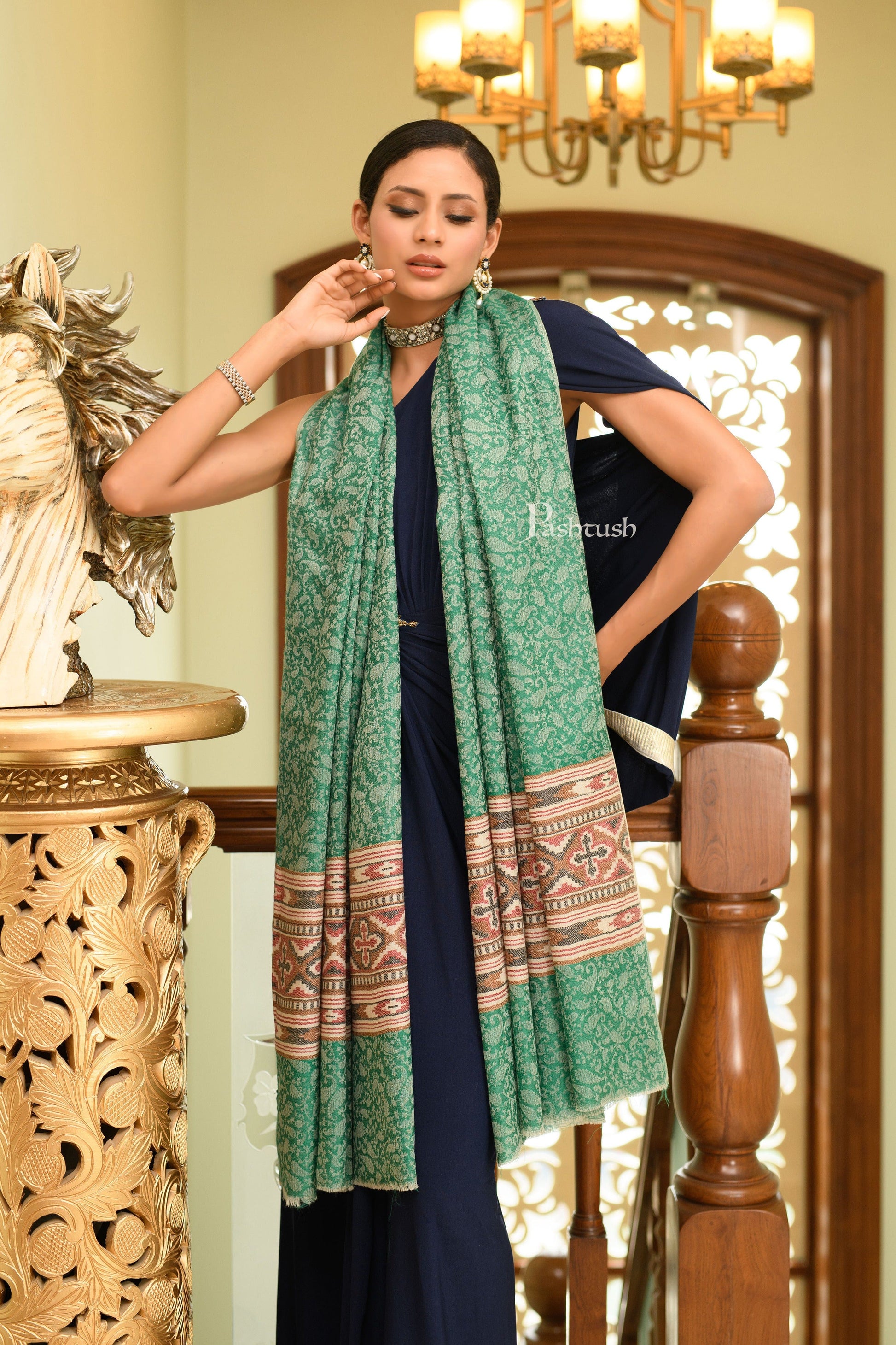 Pashwool Womens Shawls Pashtush Womens Extra Fine Wool Shawl, Aztec Weave Palla Design, Green