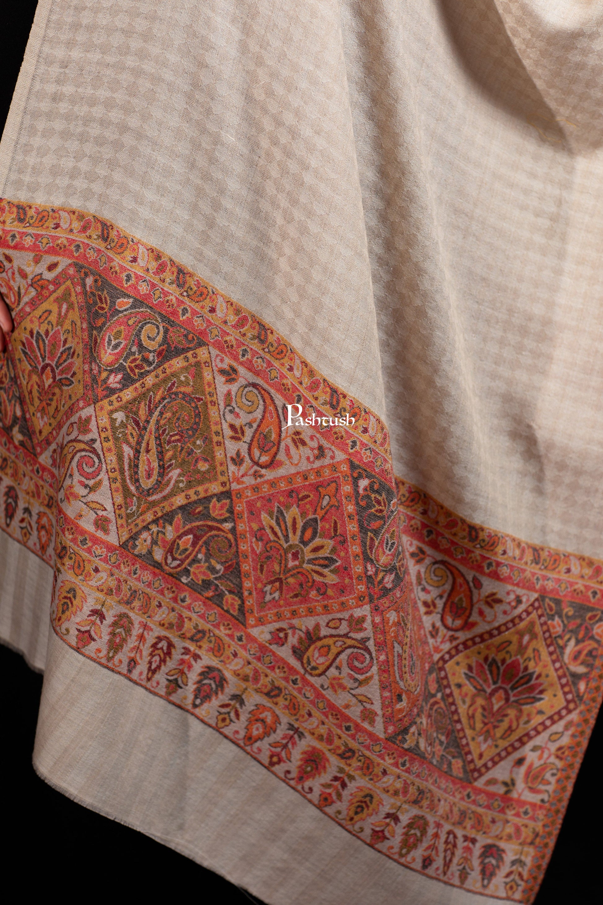 Pashtush India womens scarf and Stoles Pashtush Womens Extra Fine Wool Stole, Paisley Palla Design, Beige