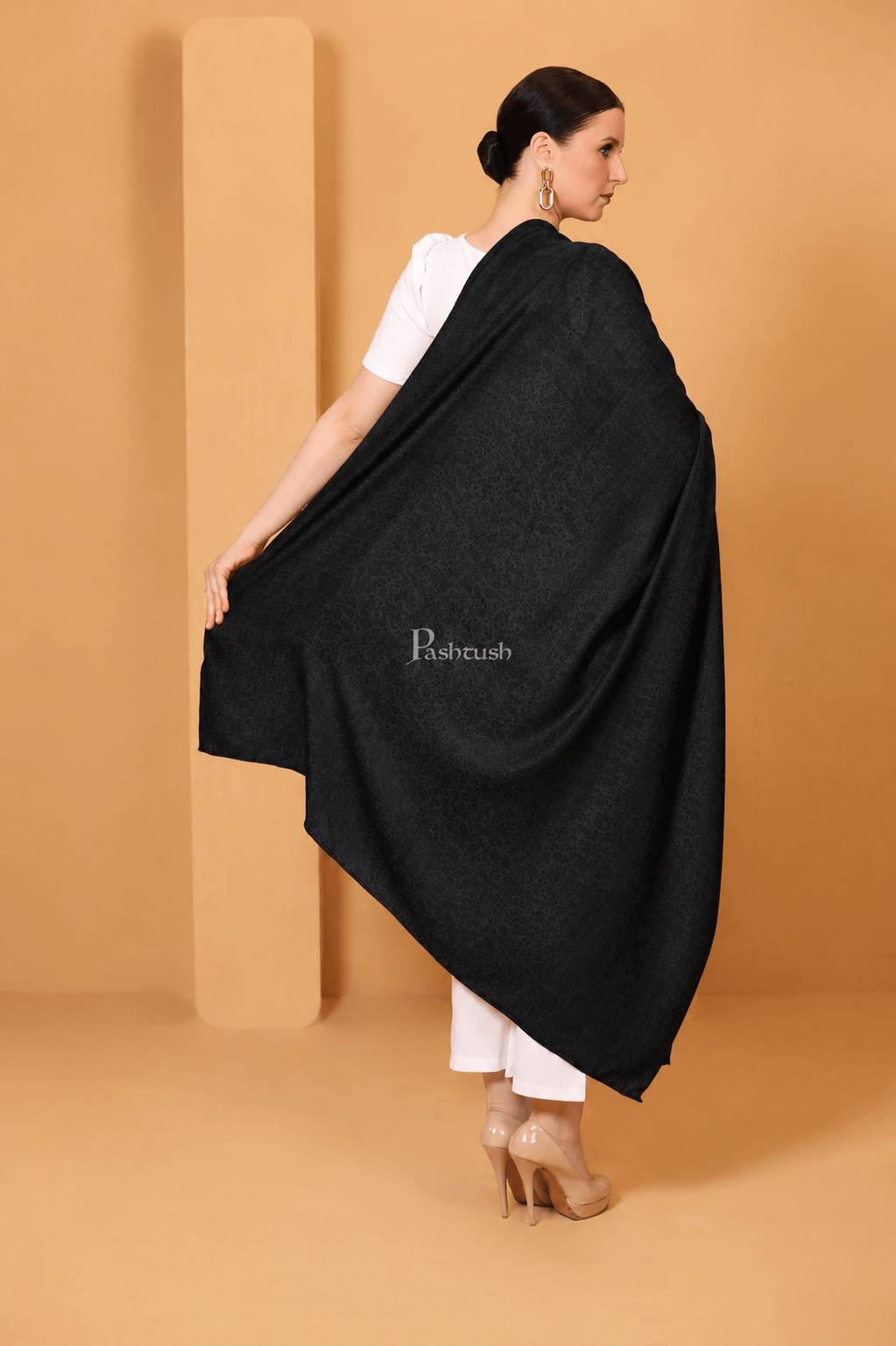Pashtush India Womens Shawls Pashtush Womens Fine Wool Shawl, Self Paisley Weave, Extra Soft, Warm and Light, black