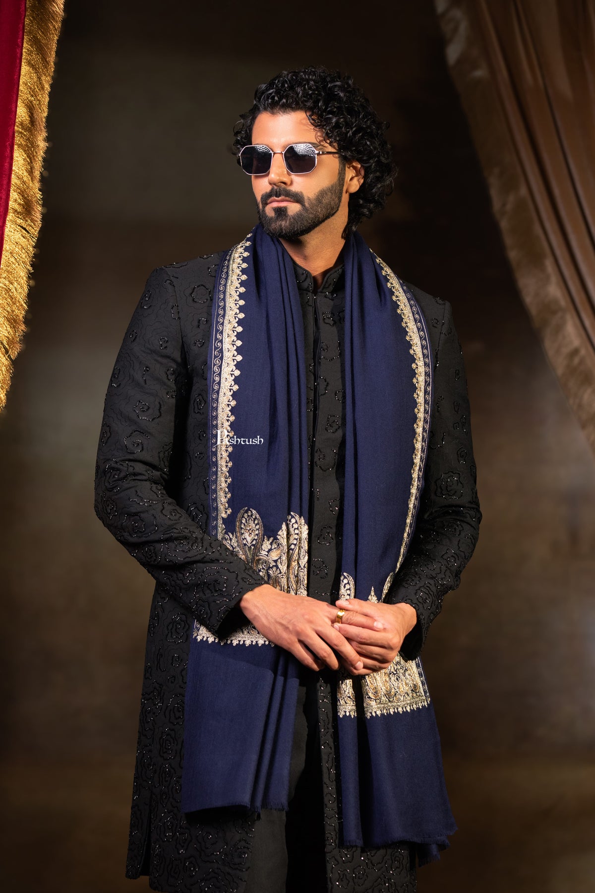 Pashtush Mens Extra Fine Wool Stole, Paisley Design, Navy Blue